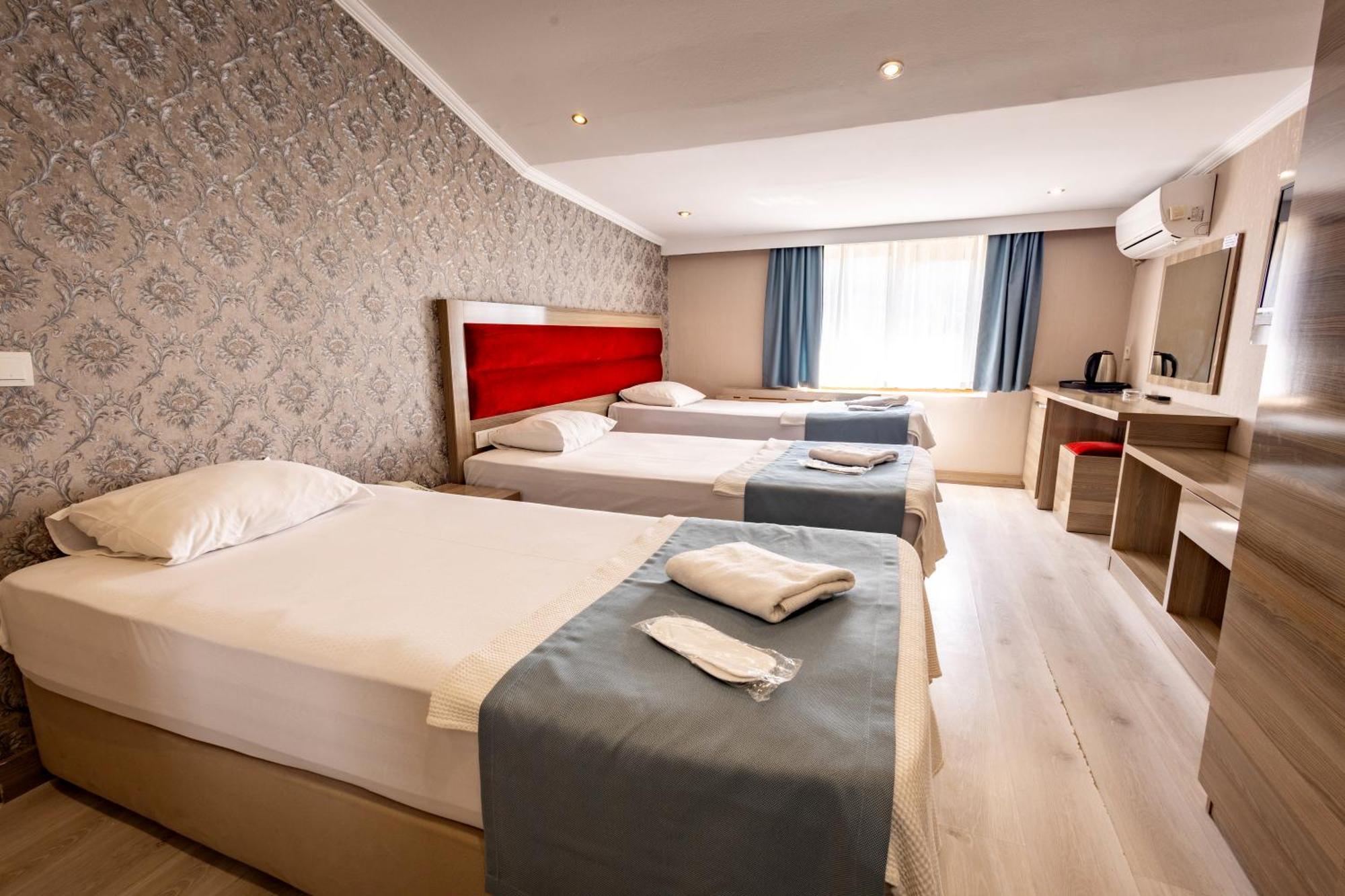 Hotel Mora