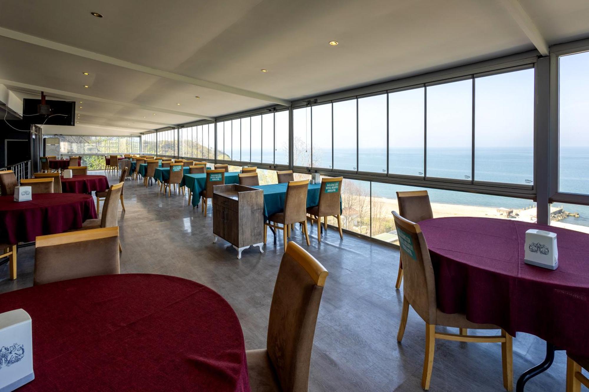 Hotel Mora 3*