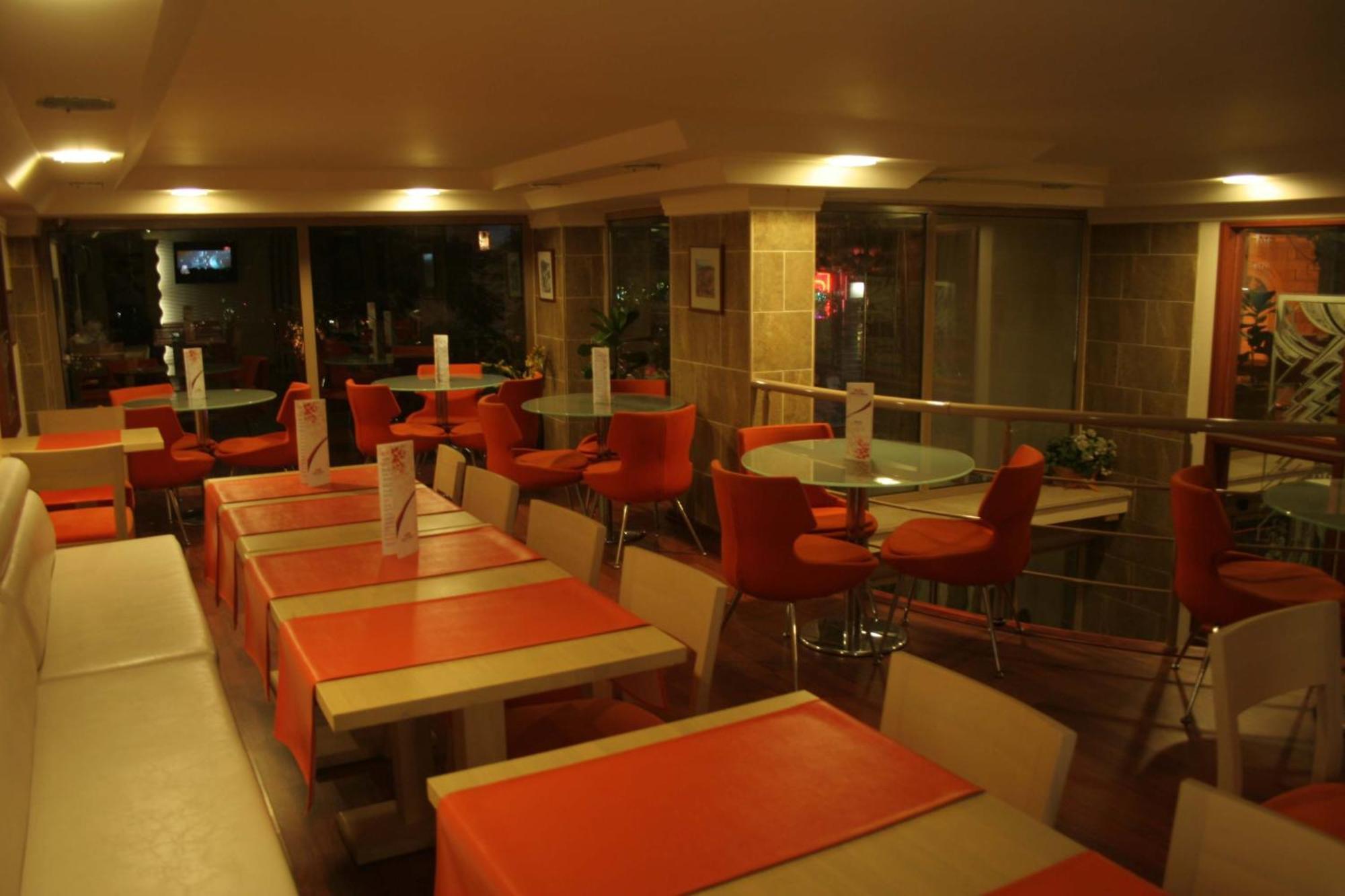 Hotel Anzac 3*