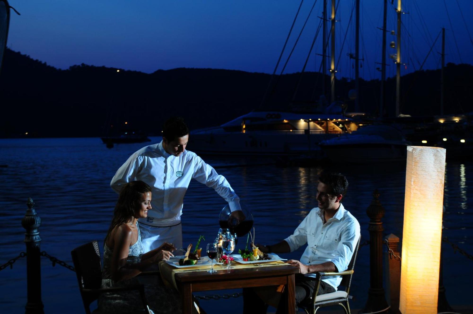 Hotel Ece Saray Marina (adults Only) 4*