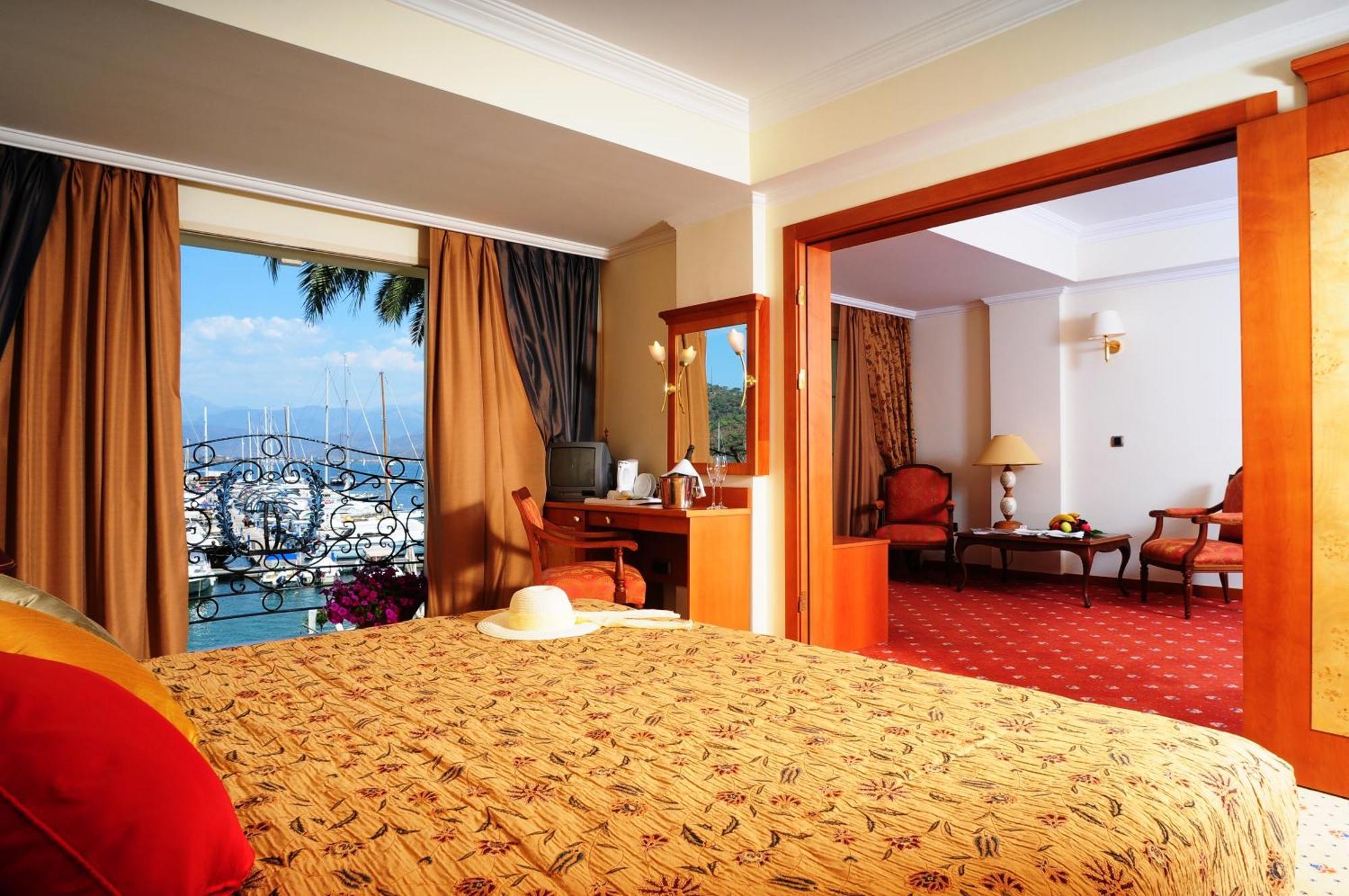 Hotel Ece Saray Marina (adults Only) 4*