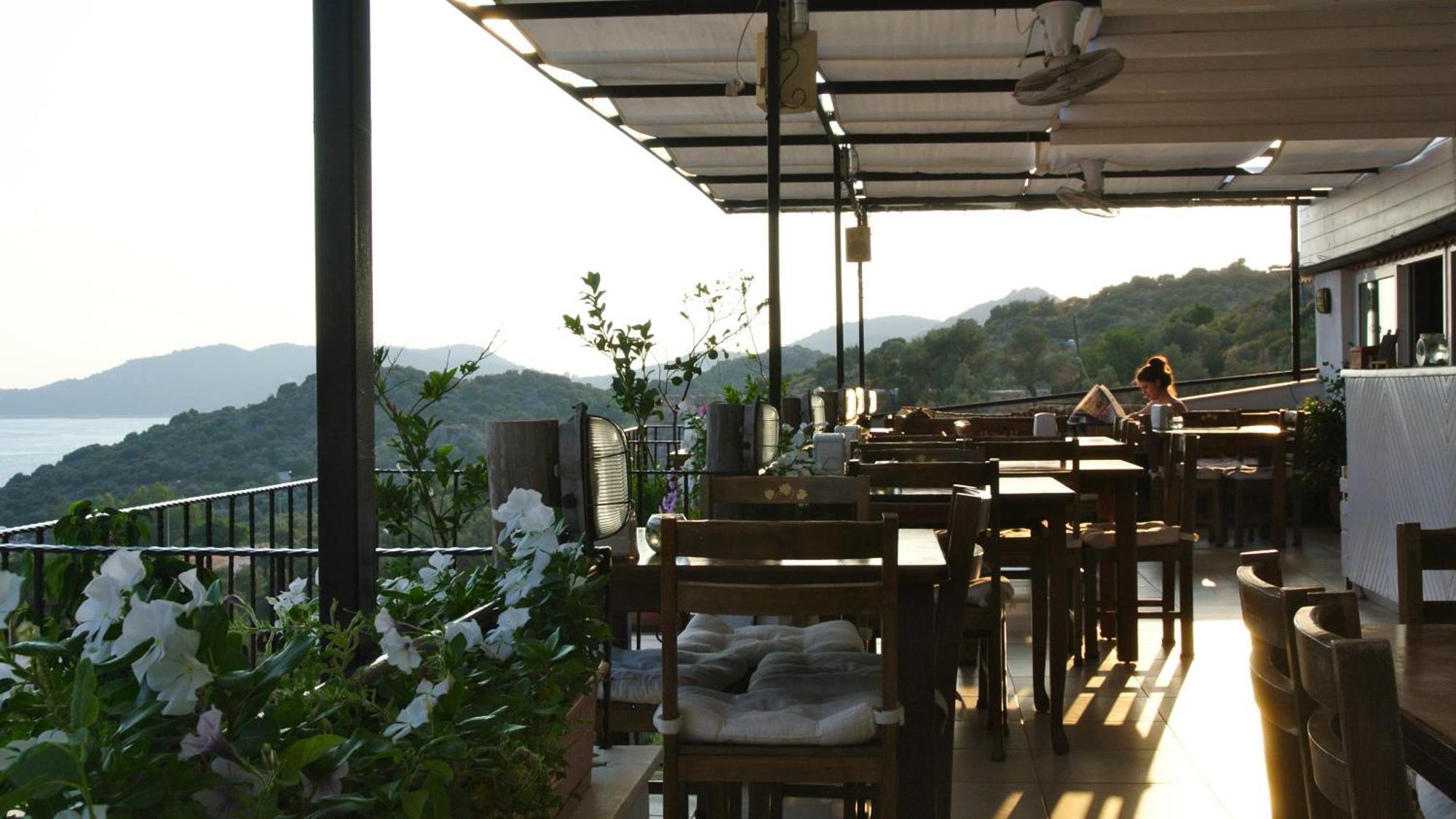 Hotel Hideaway