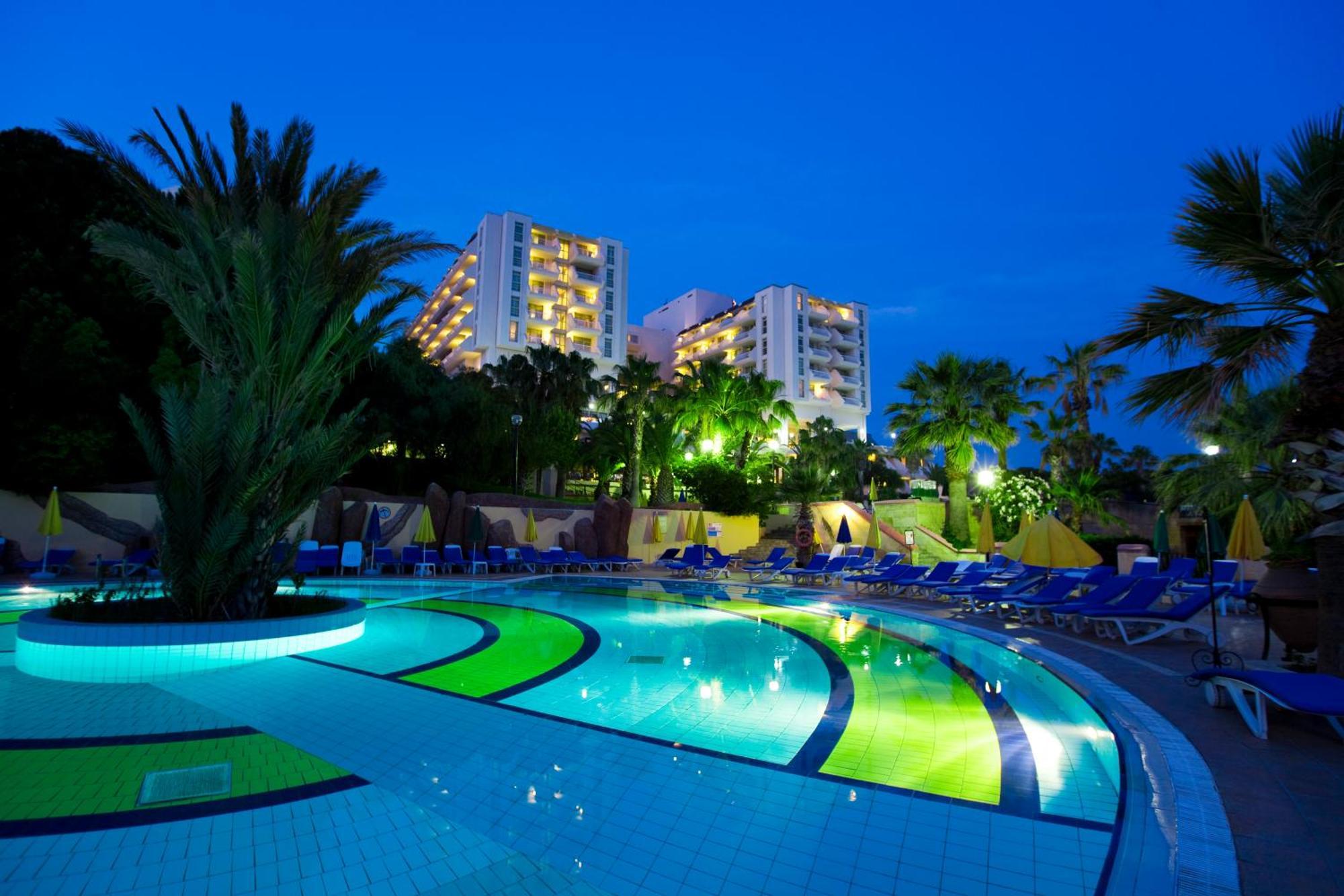 Hotel Fantasia Deluxe 5*