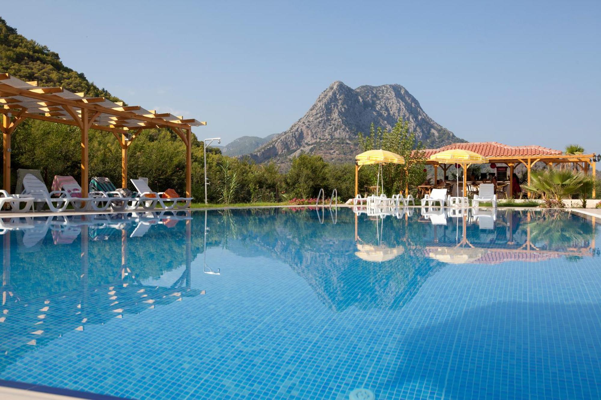 Hotel Yonca 3*