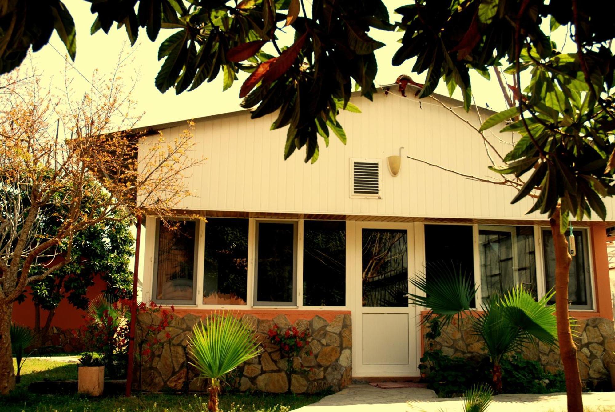 Guest house Sera Cirali