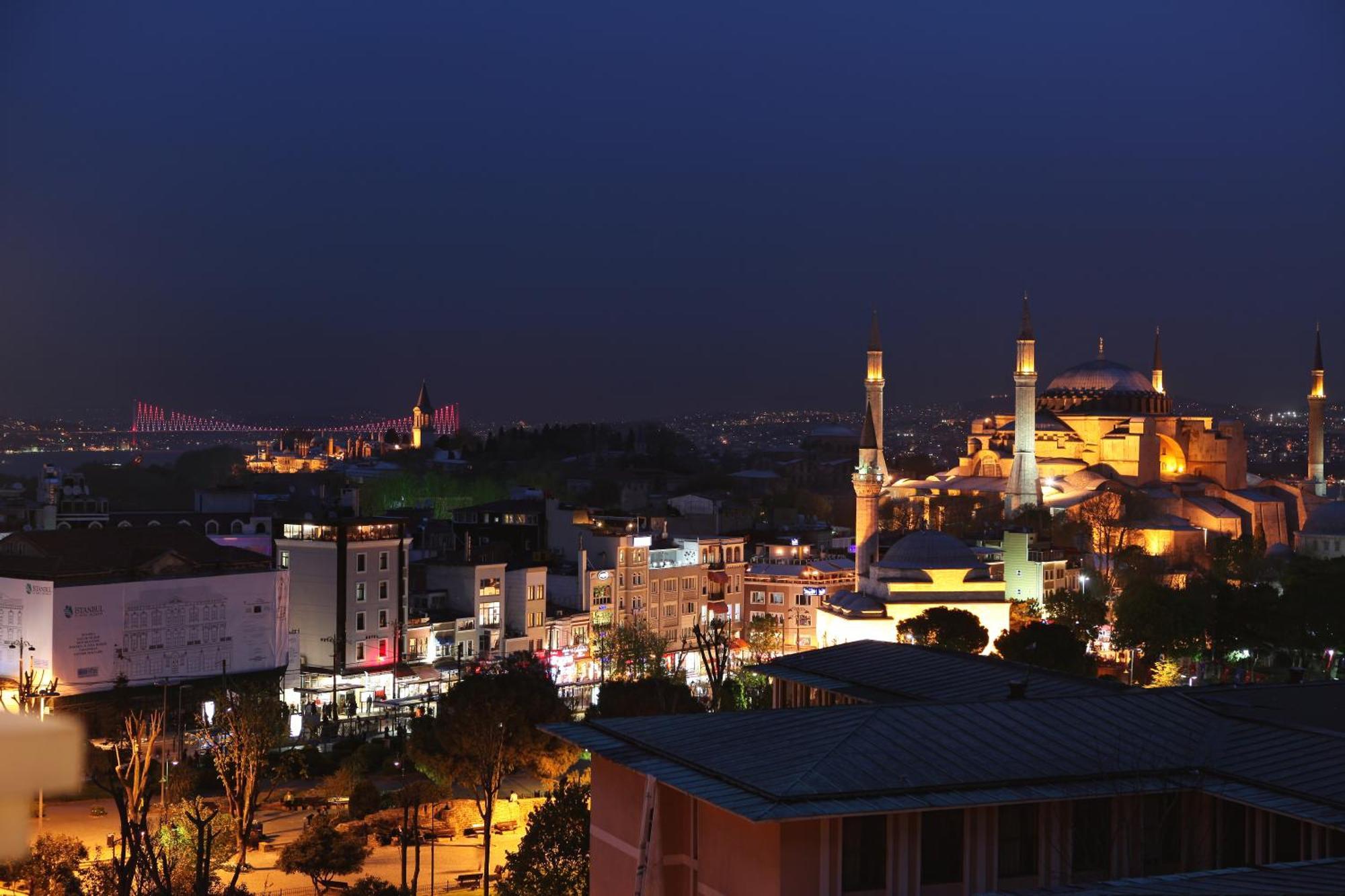 Hotel Deluxe Golden Horn Sultanahmet 4*