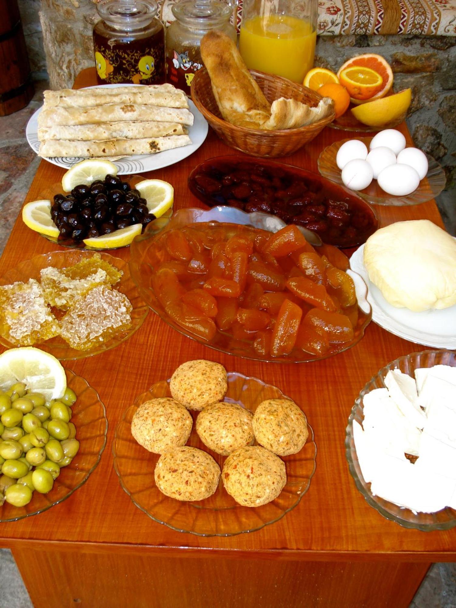 Adanos Avanos
