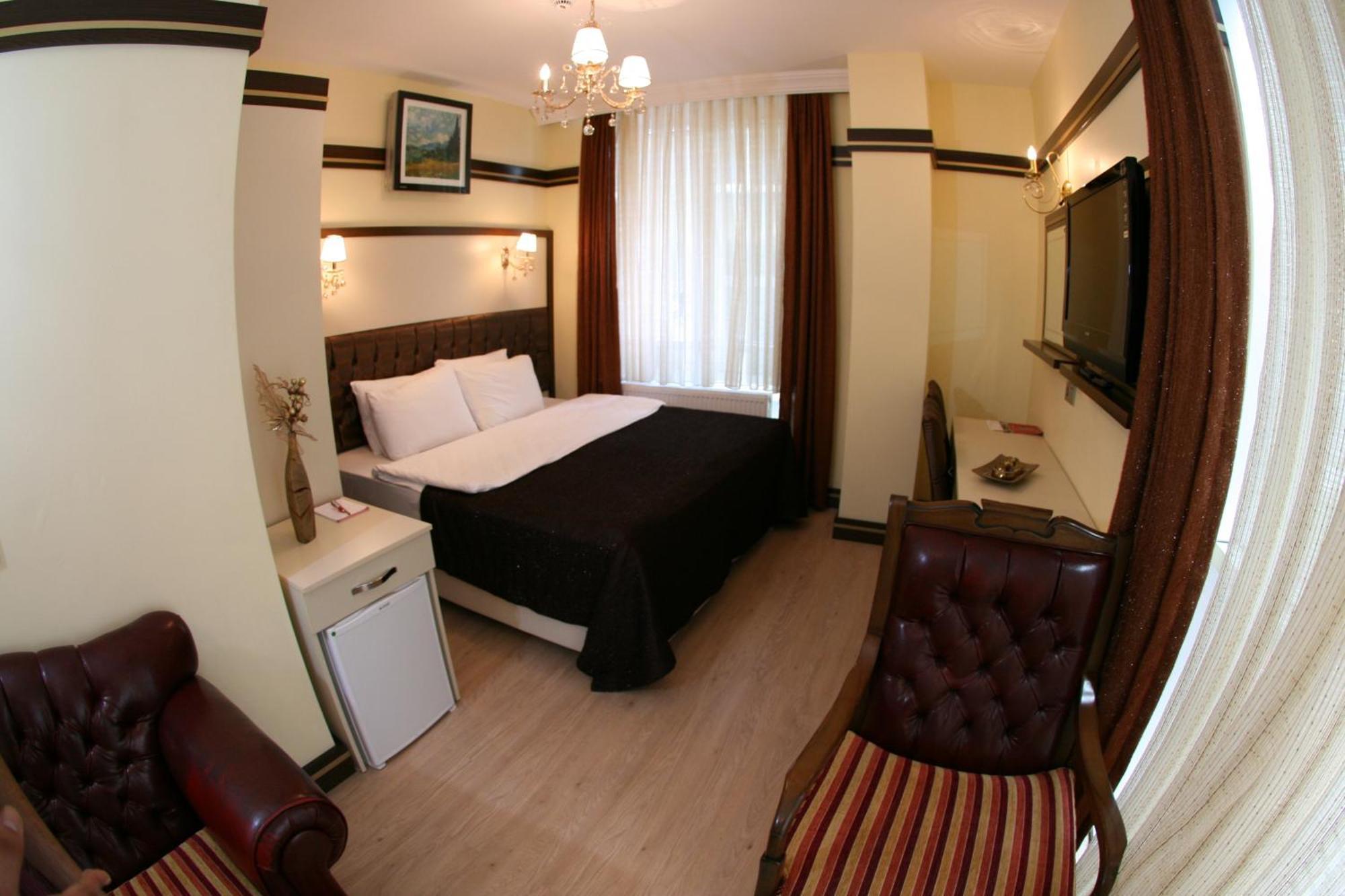 Hotel Gloria Tibi 3*
