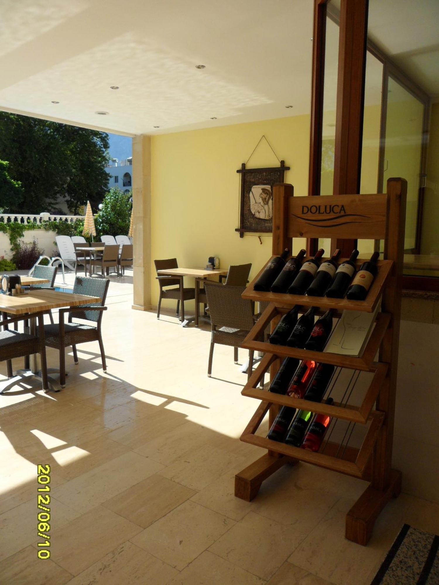 Hotel Dinara 2*