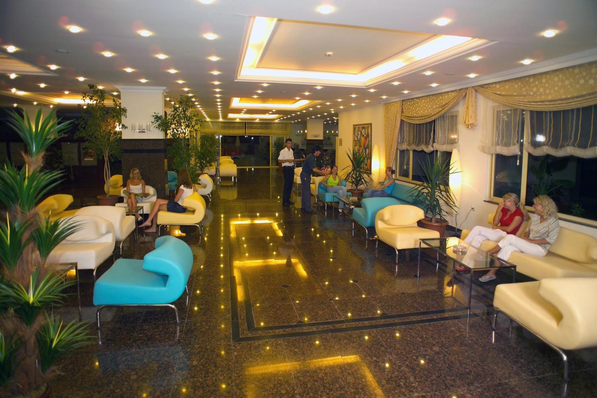 Kleopatra Royal Palm Alanya