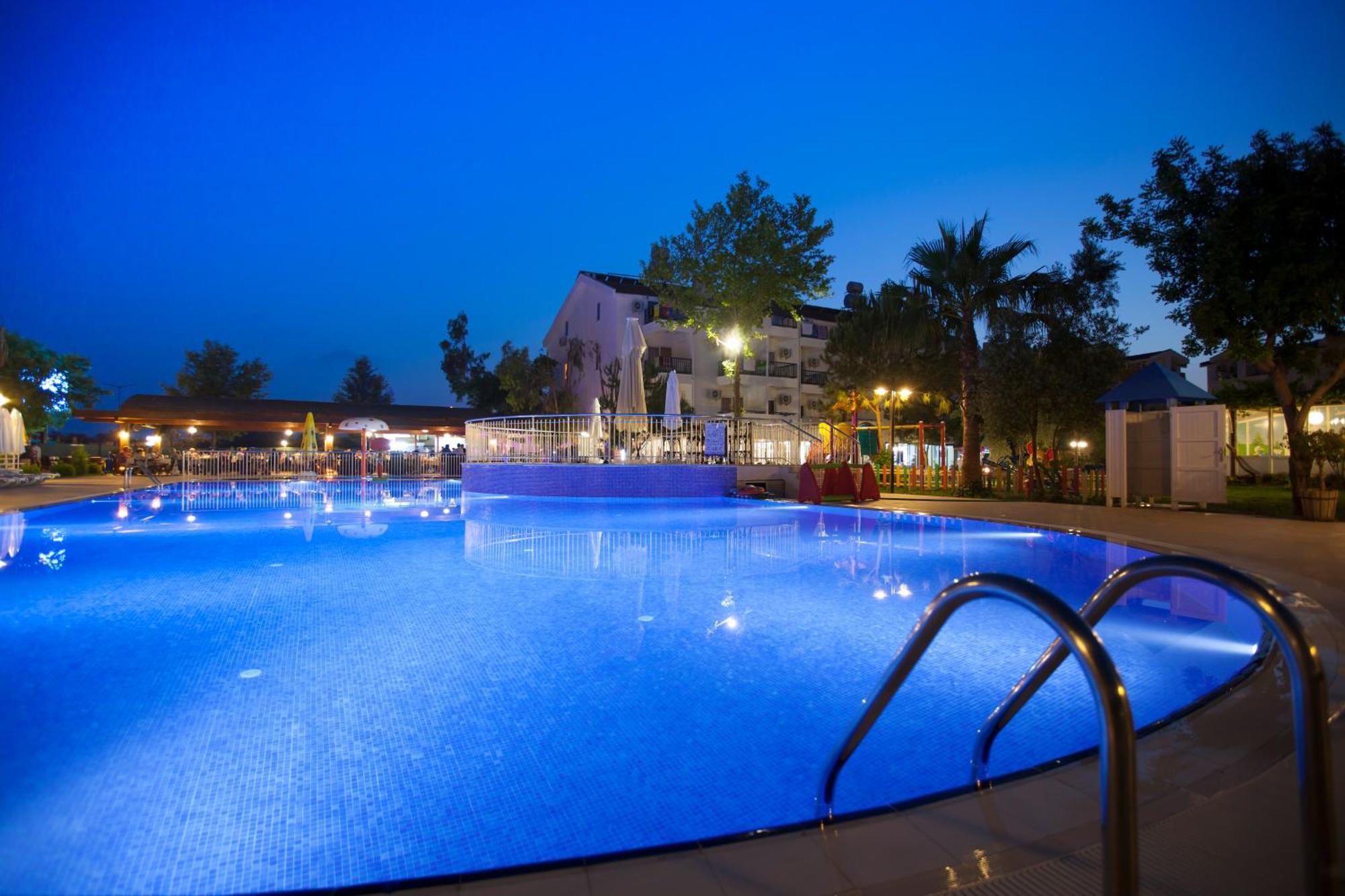Aparthotel Irem Garden & Side
