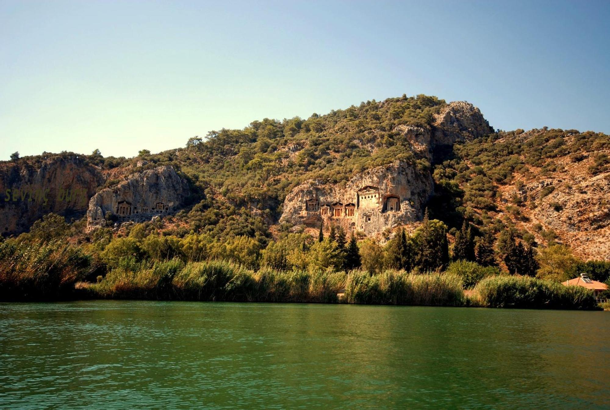 Happy Caretta Dalyan