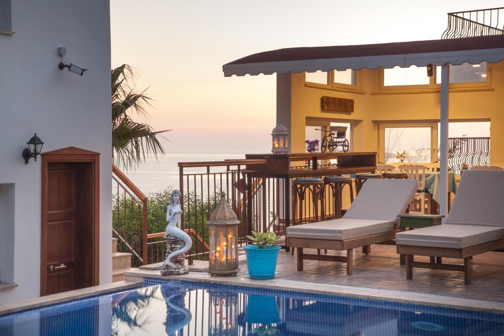 Hotel Sunset 2*