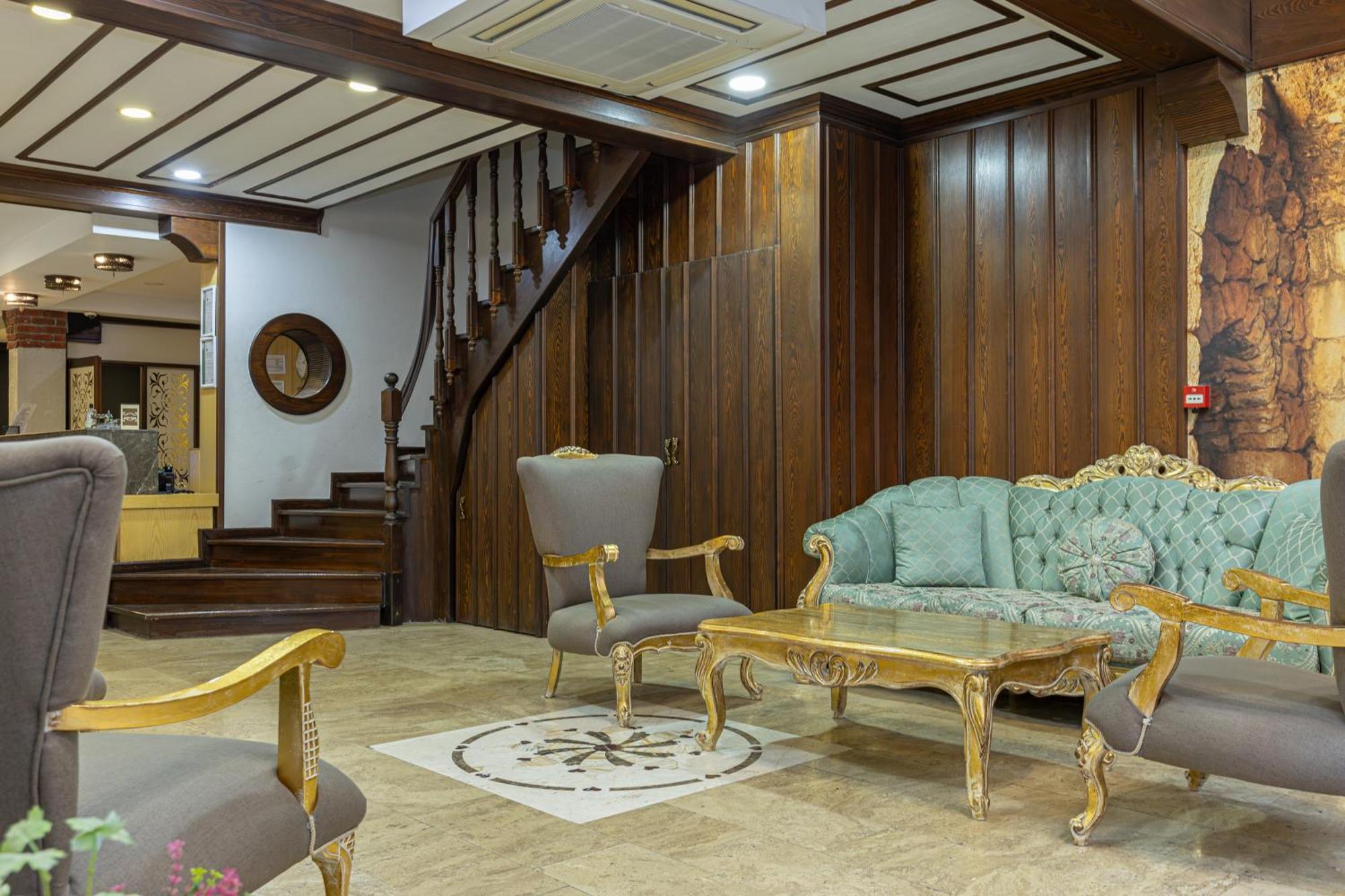 Hotel Grand Family 3*