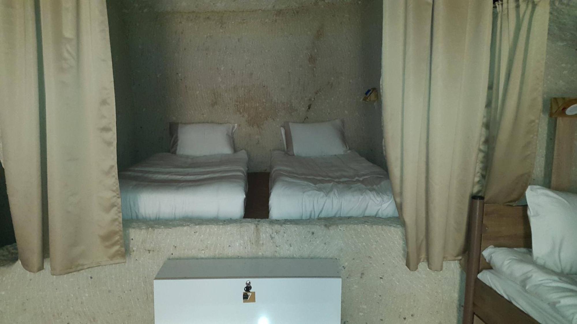 Hostel Cave