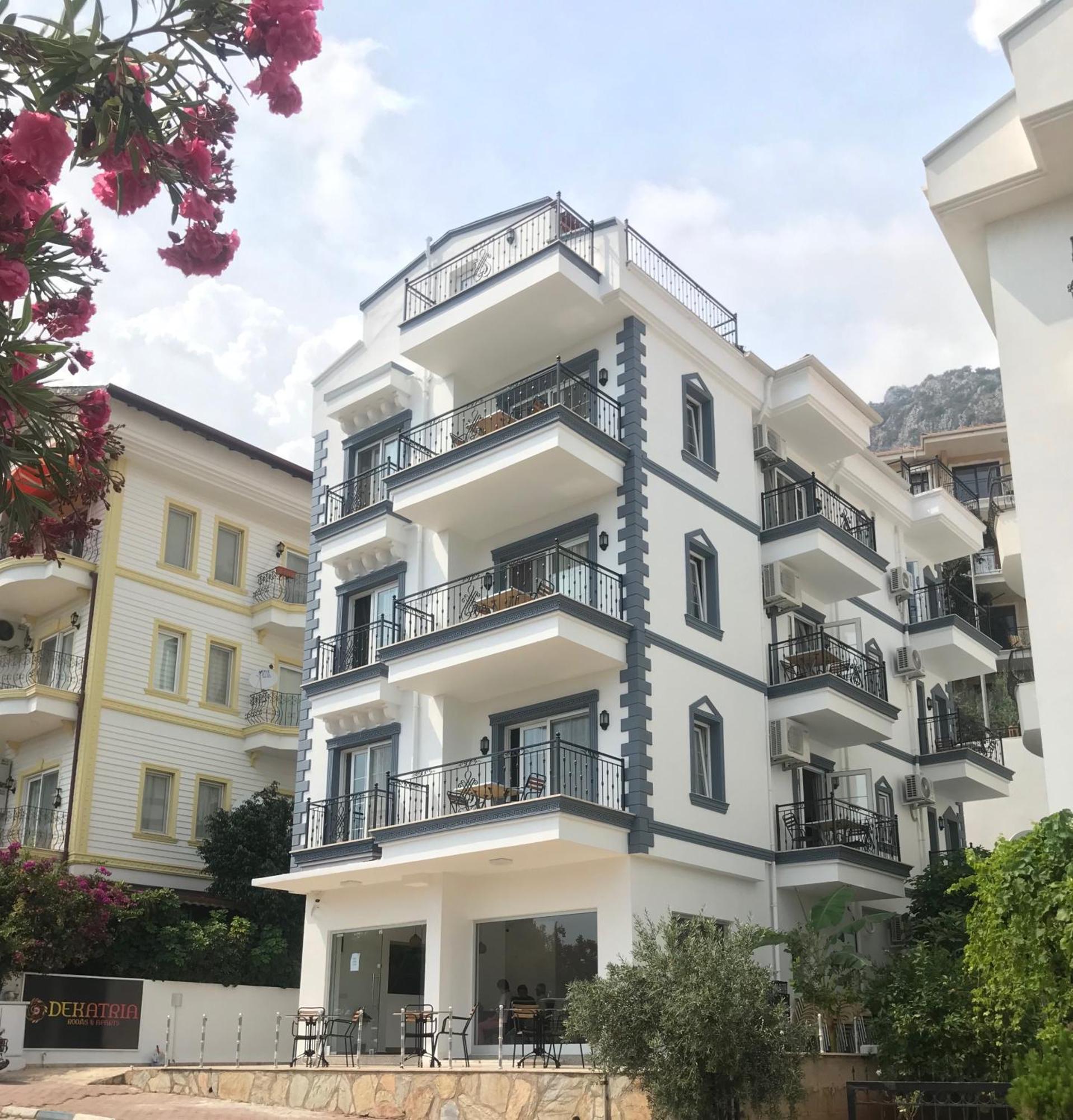 Hotel Dekatria Rooms&aparts 3*