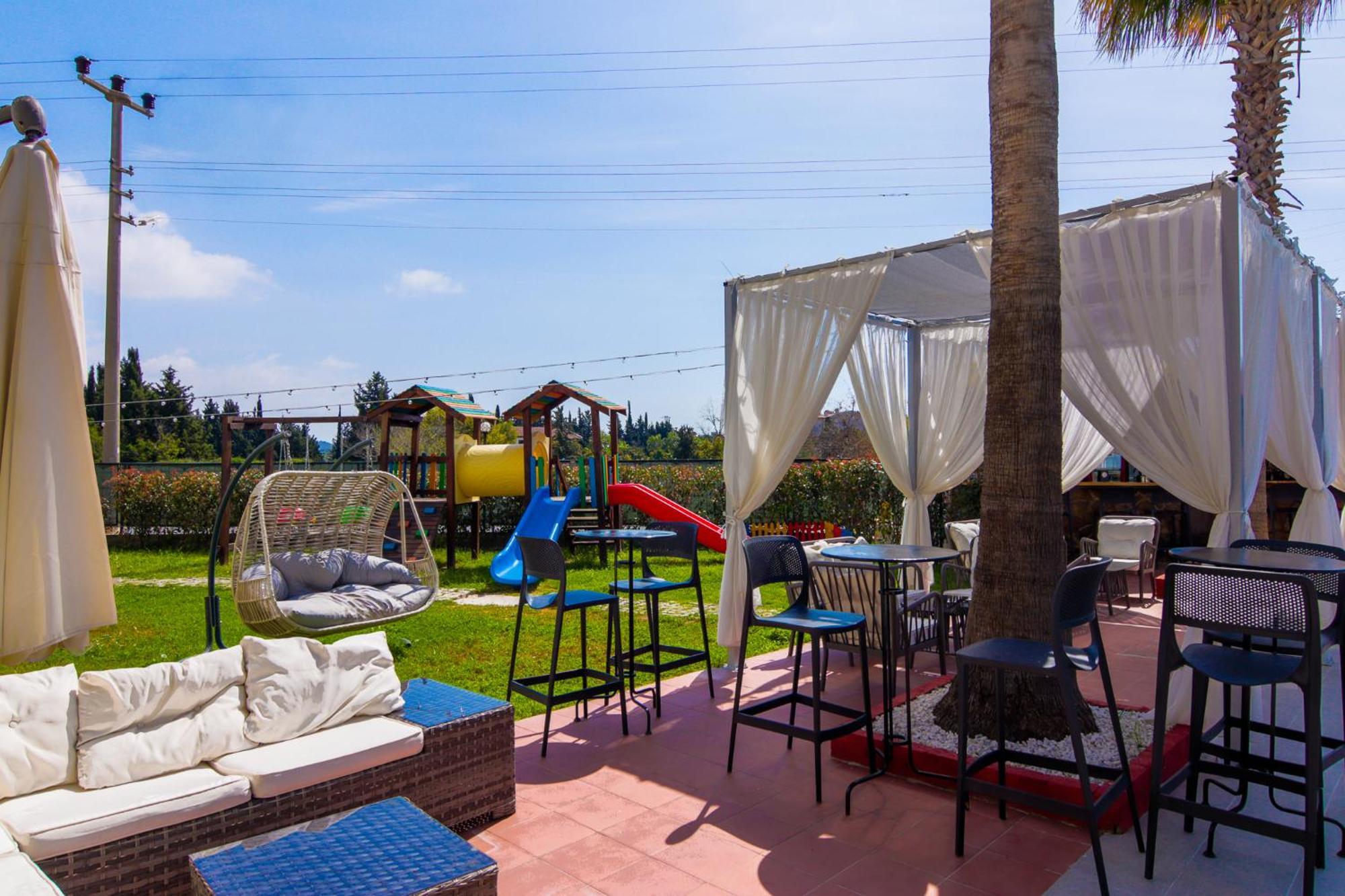 Hotel New Garden *