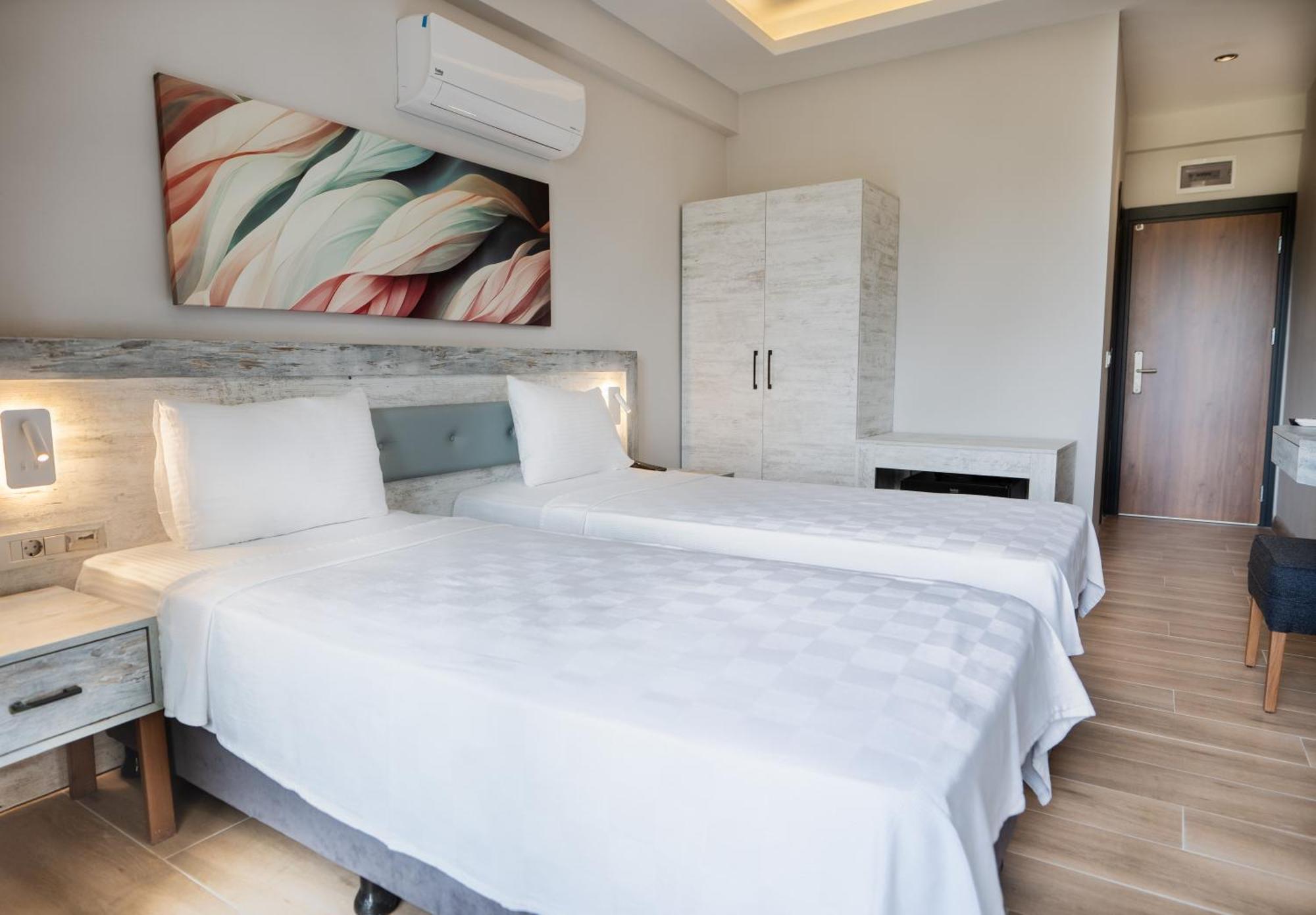 Hotel Feri Surf Club