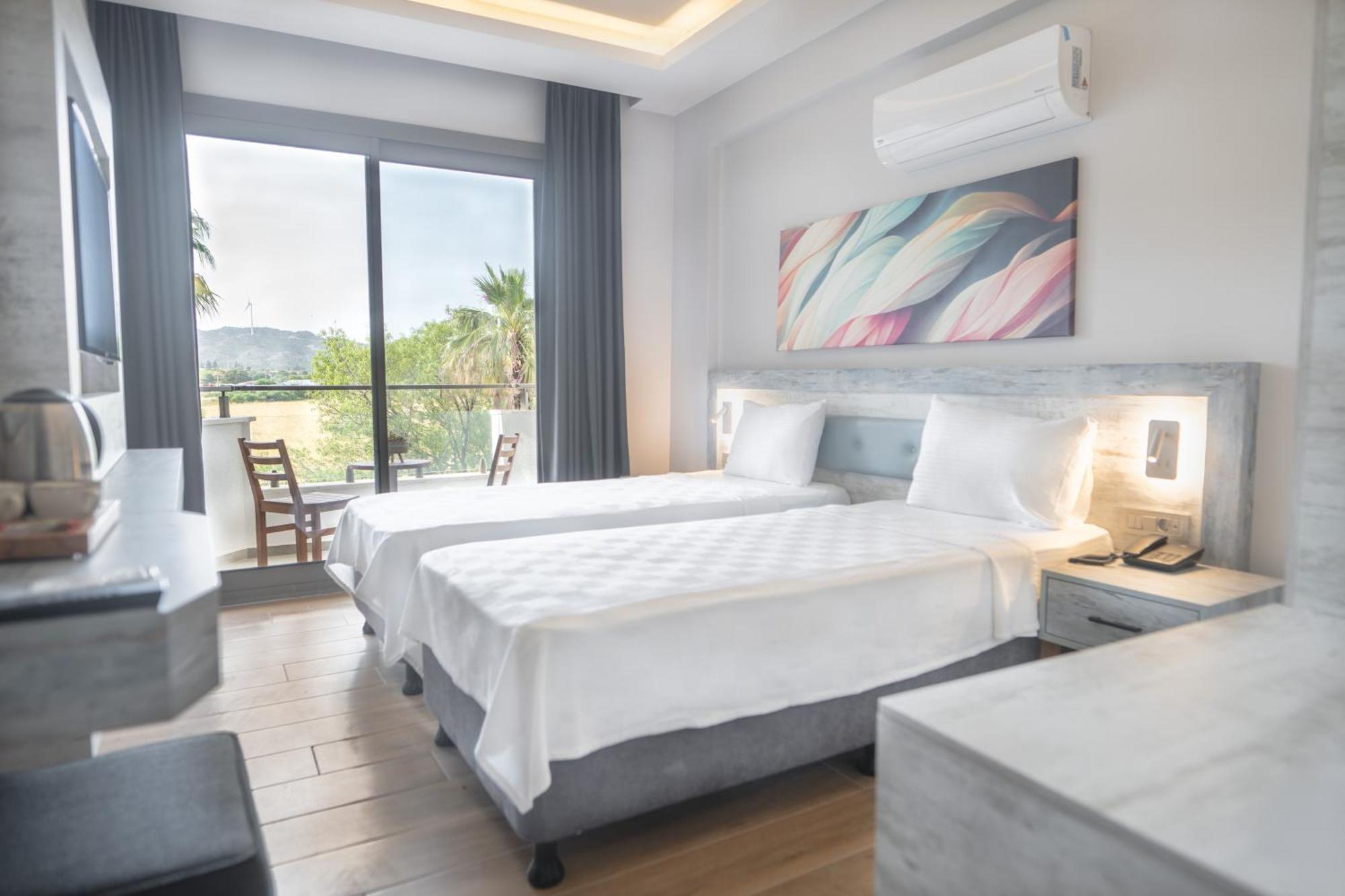 Hotel Feri Surf Club