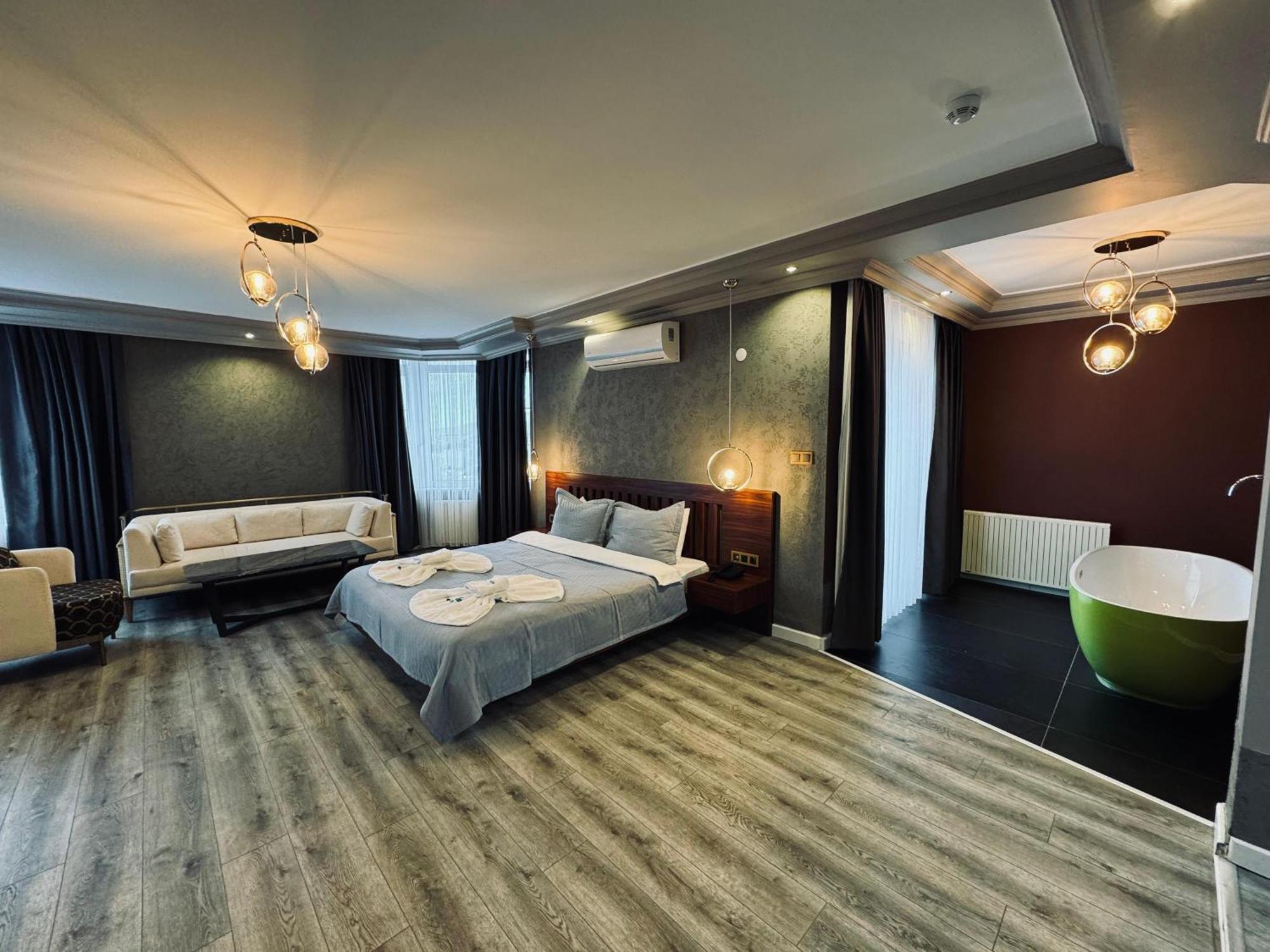 Hotel Treekos Istanbul Airport 4*