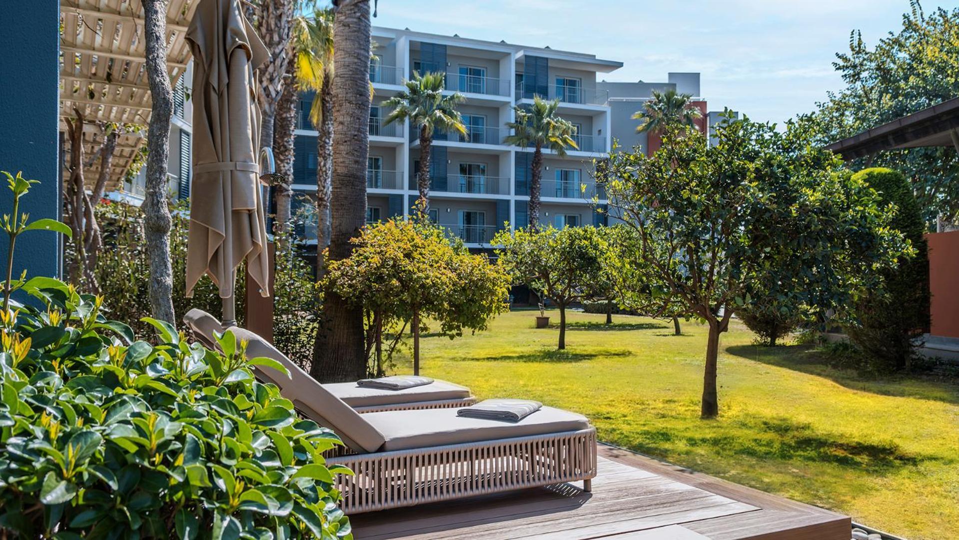 Barut Goia 5* Side