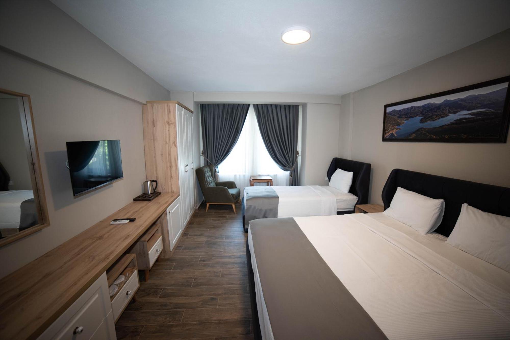 Hotel Elia *