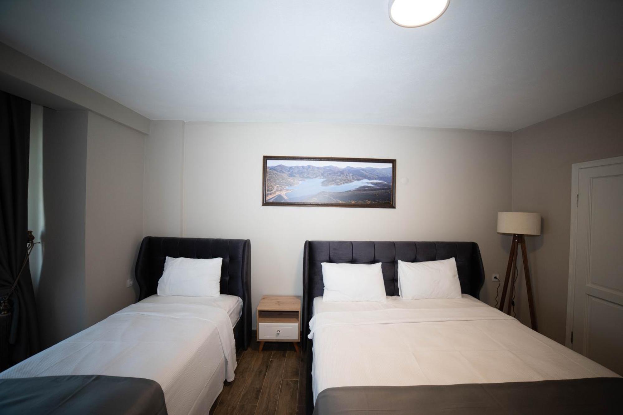 Elia Hotel *