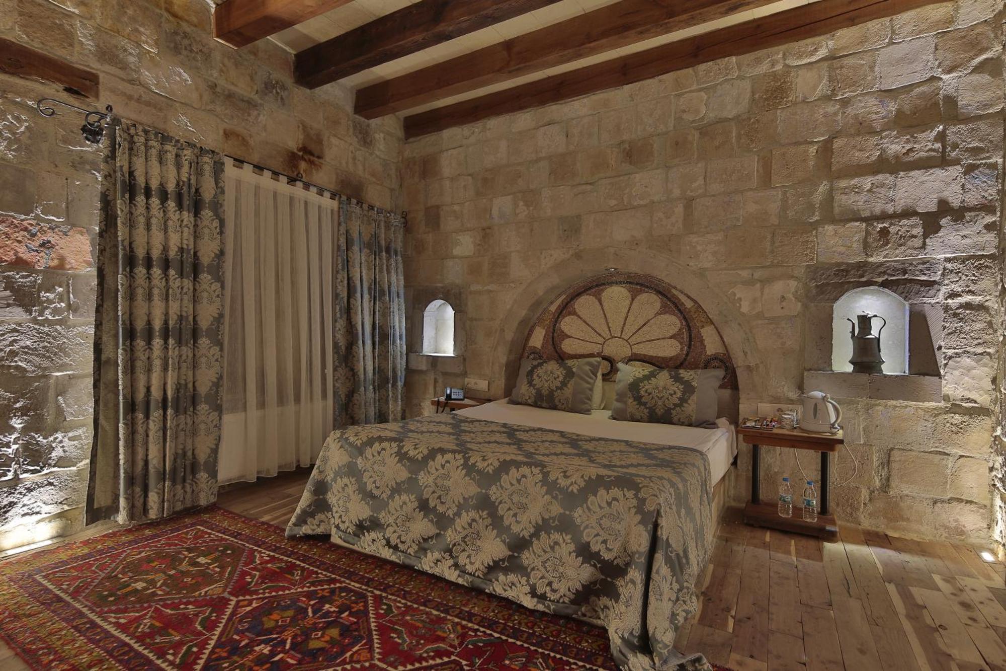 Hotel Panoramic Cave 2*