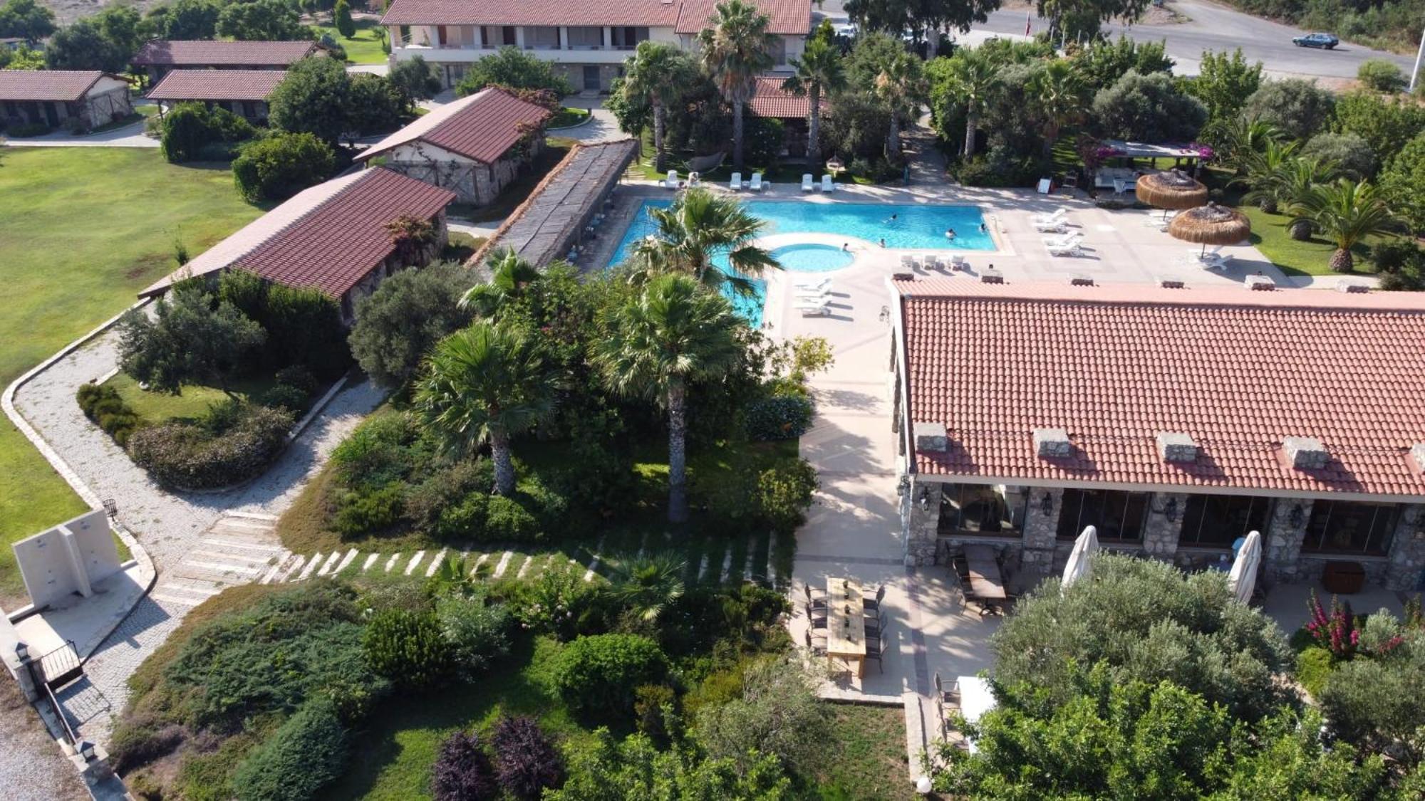 Flow Surf & Hotel 3*
