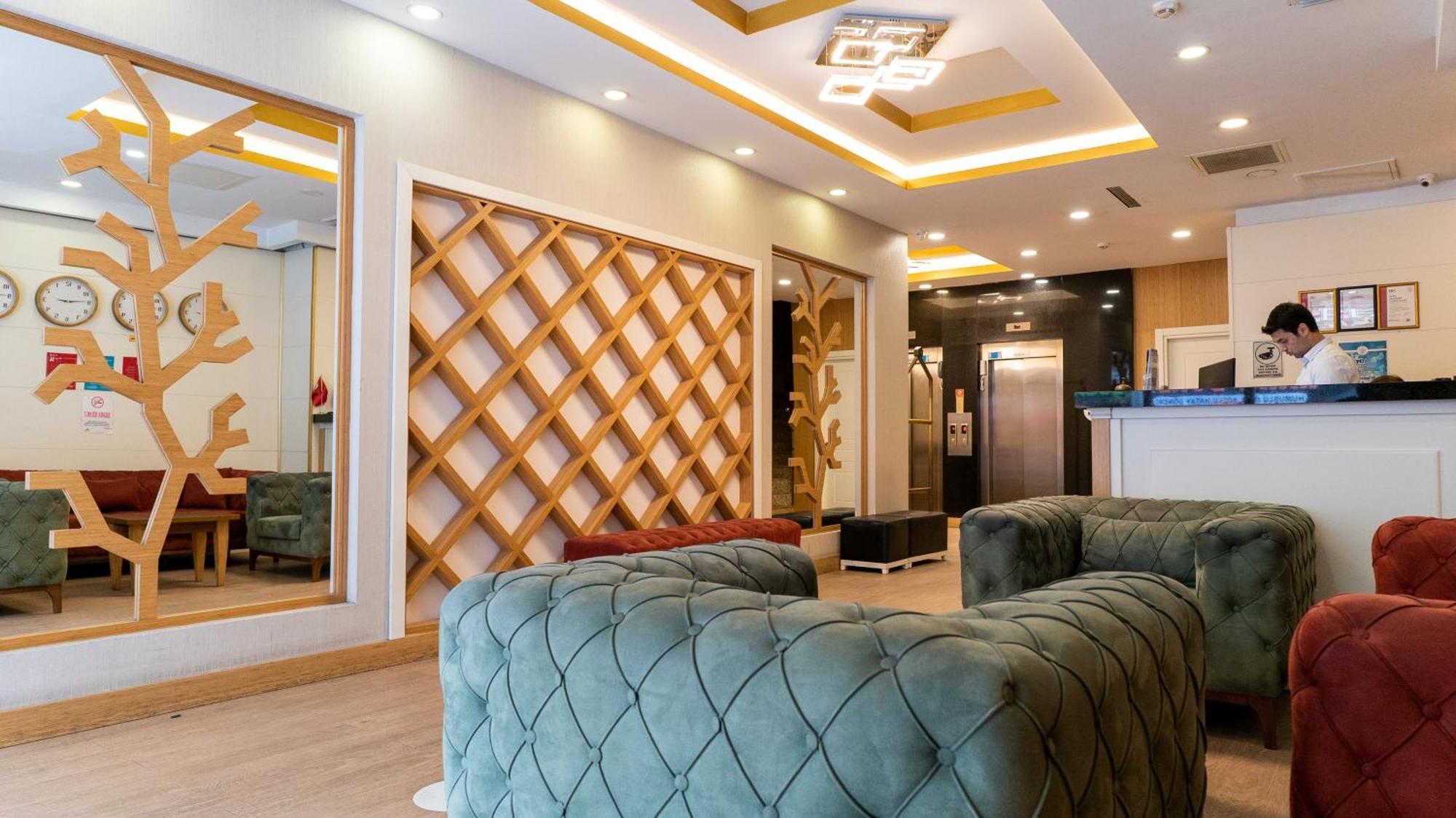 Hotel Grand Karot 3*