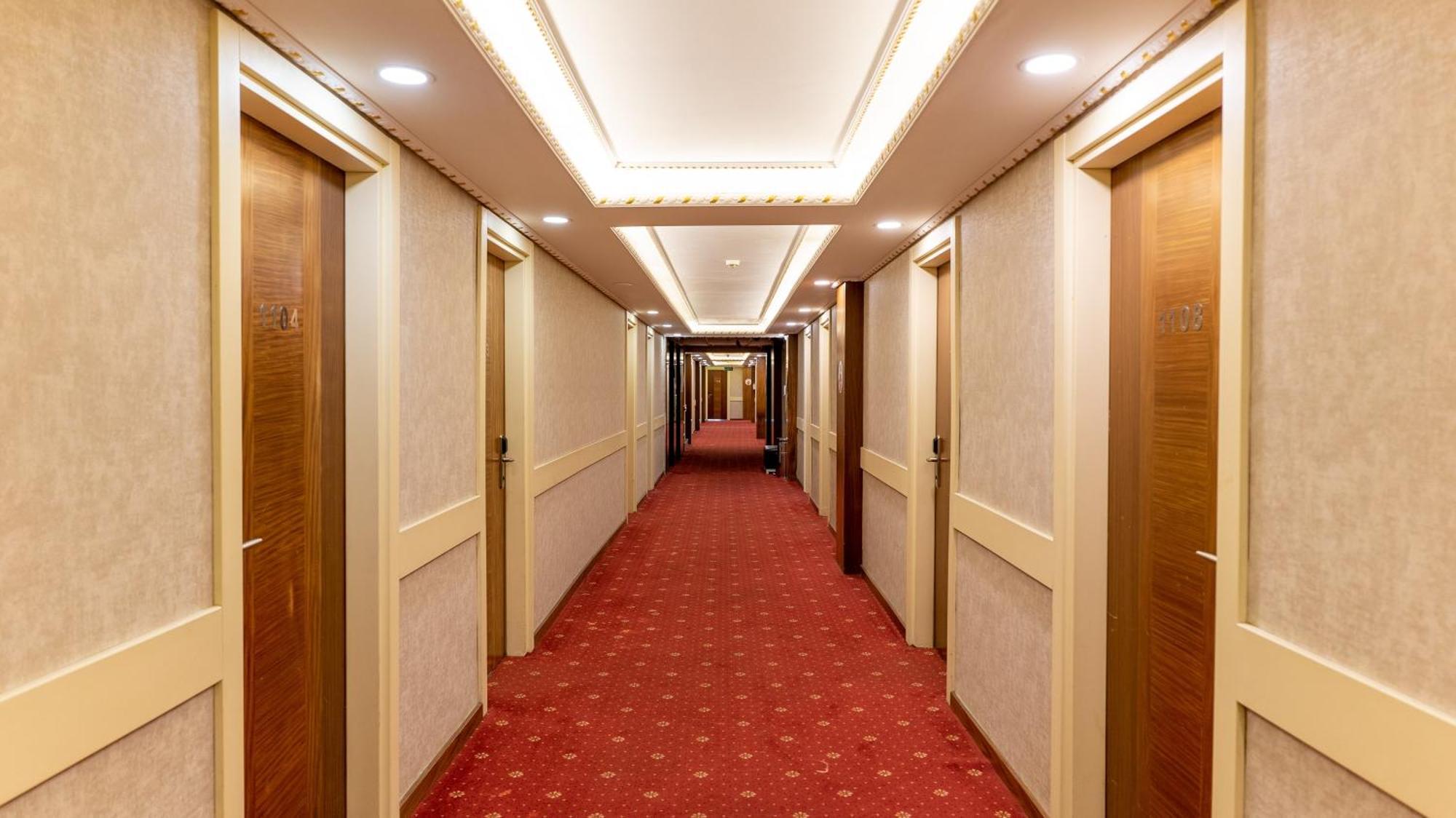 Hotel Grand Karot