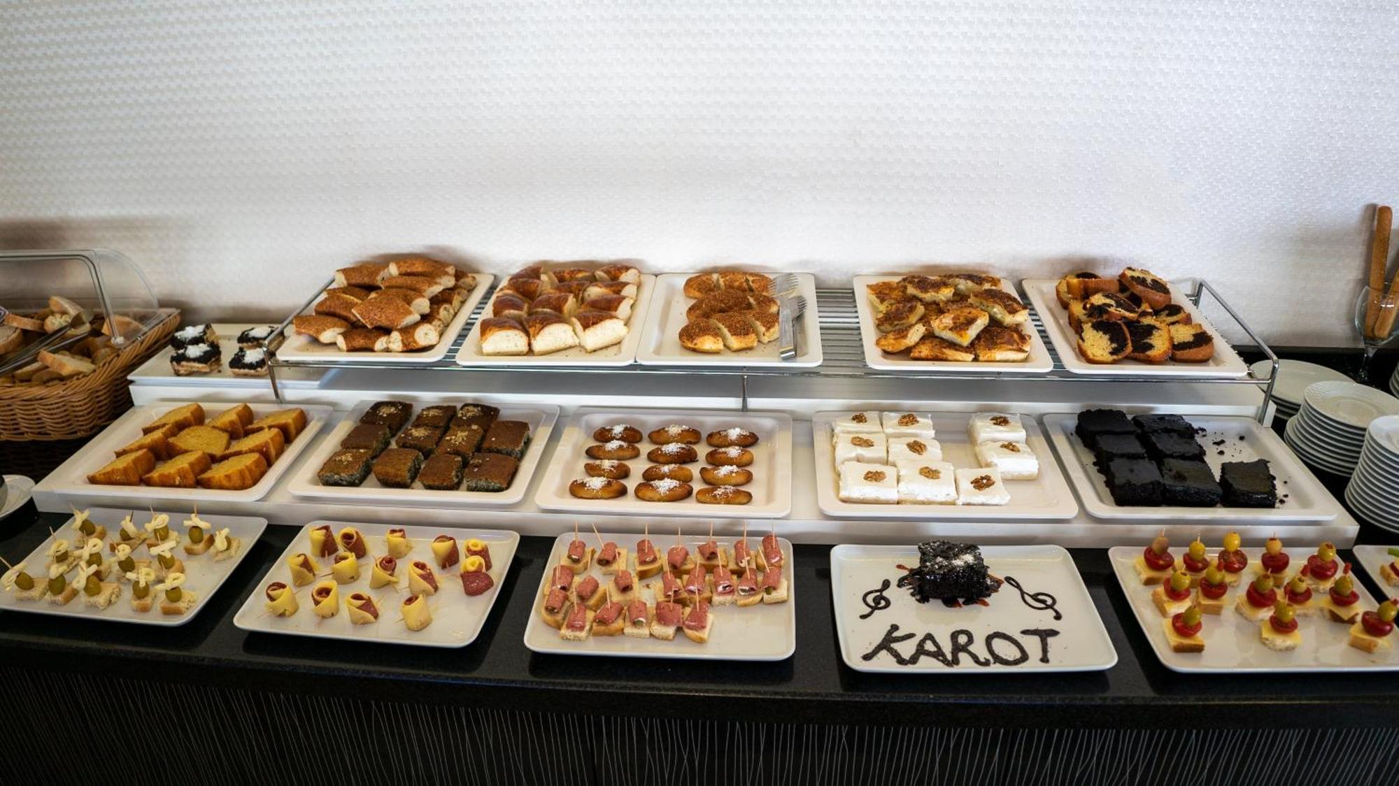 Hotel Grand Karot