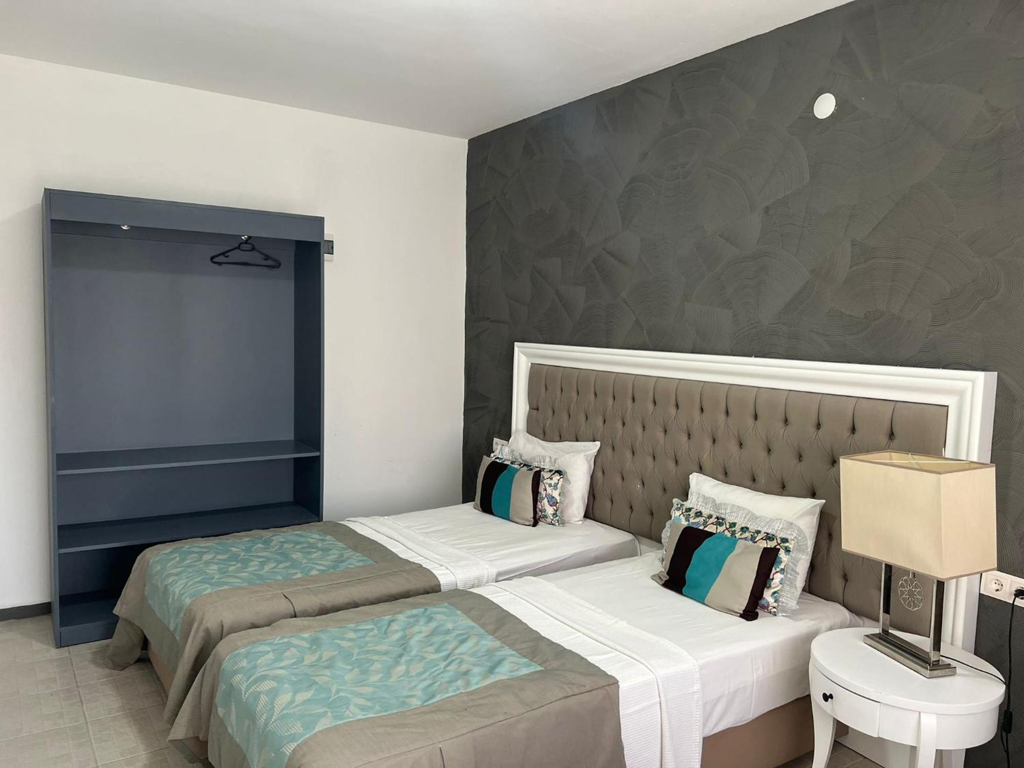 Hotel Tiana 4*