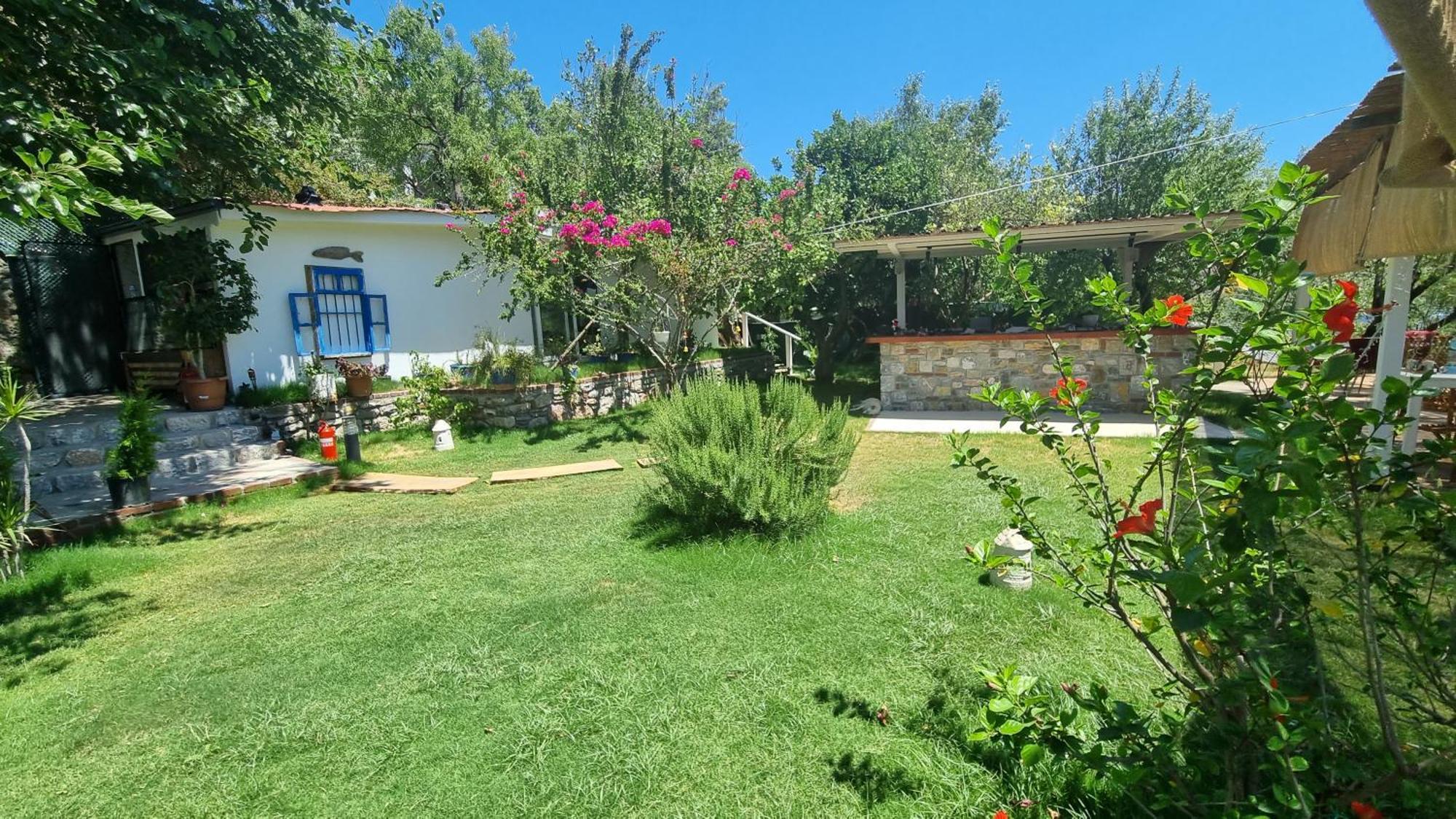 Lemon Garden Boutique Hotel