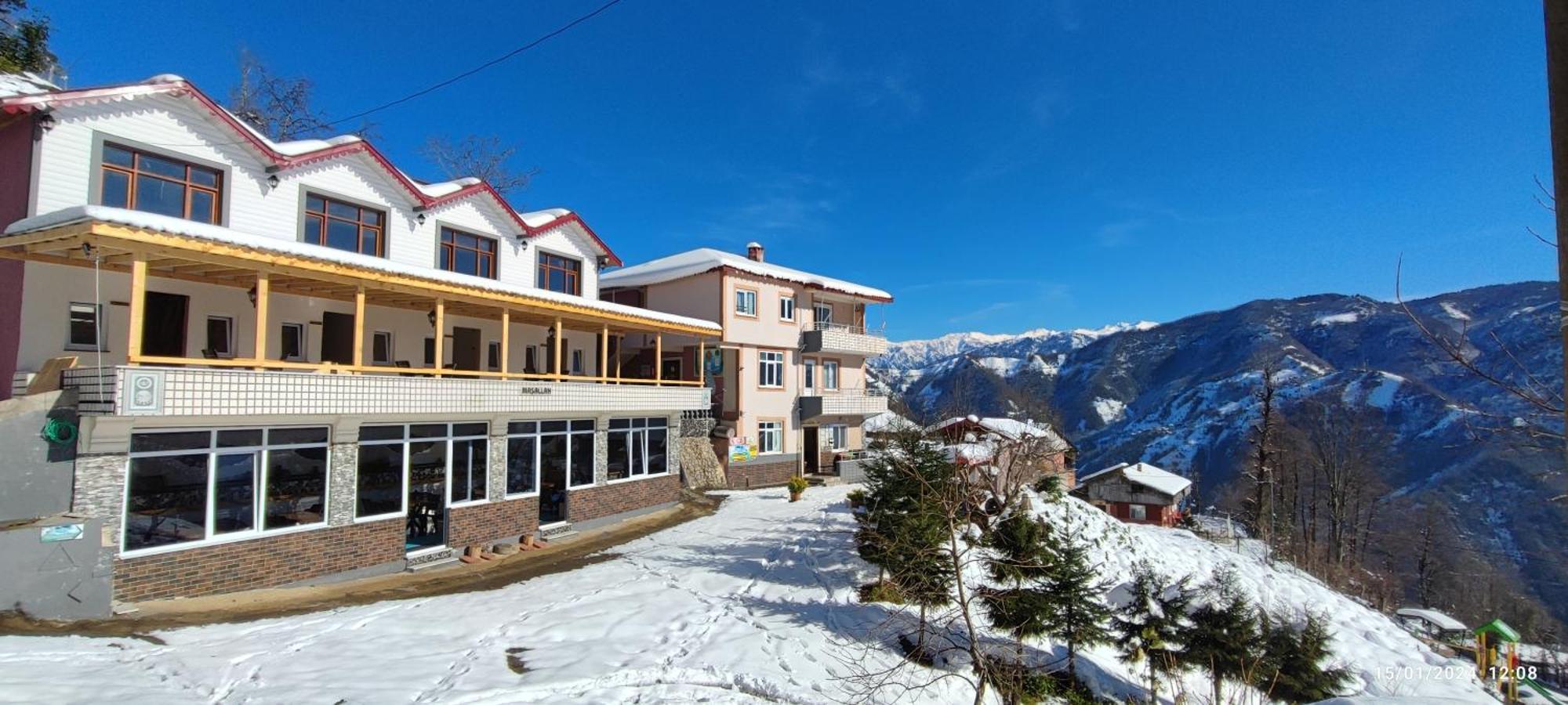 Yesilkoey Apartment Camlihemsin