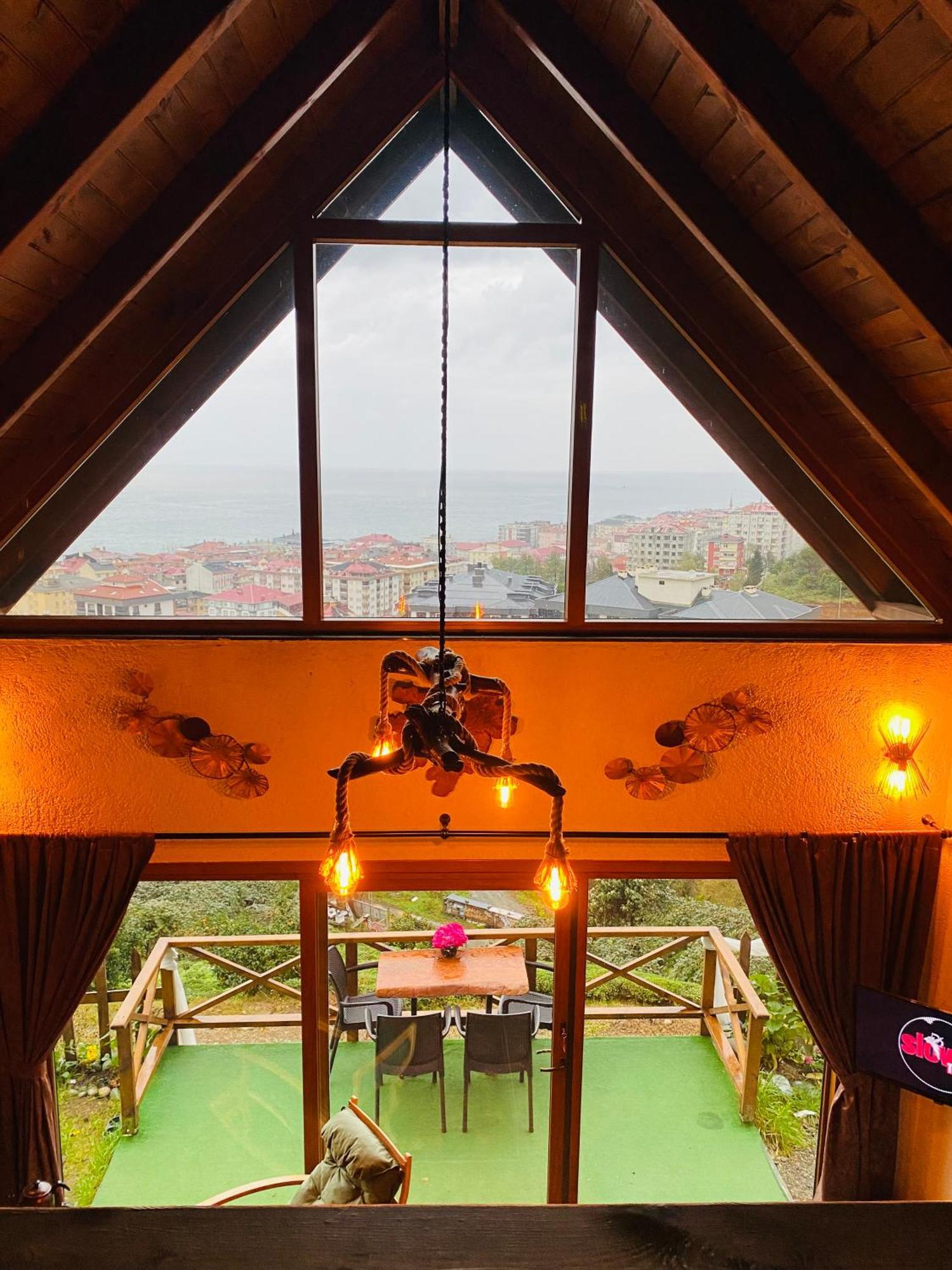 Aparthotel Lavinya *