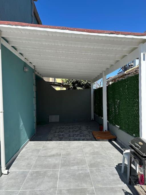 Villa Merkezde Denize 5dk Modern Kusadasi
