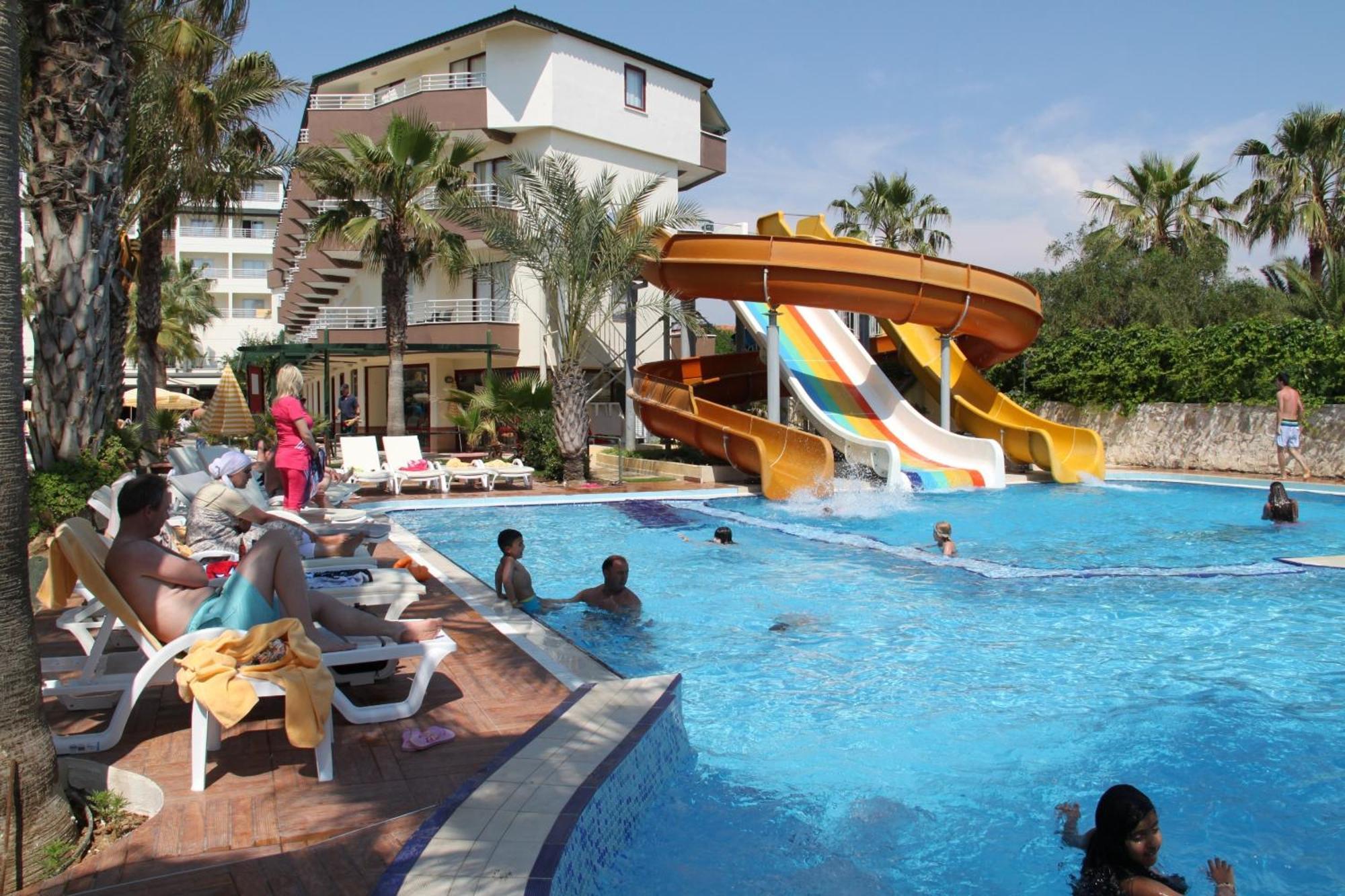 Resort Galeri Okurcalar