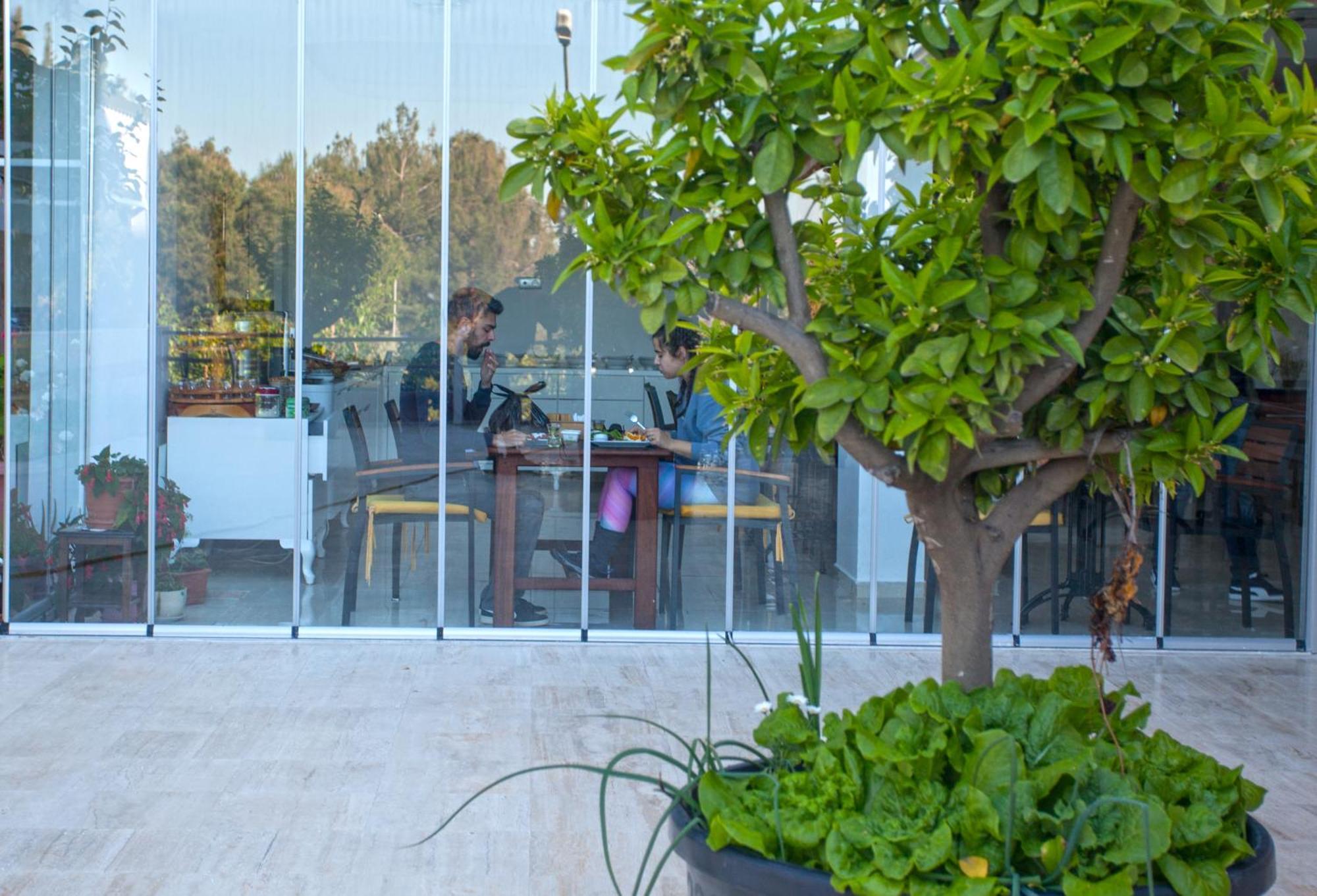 Ferah Hotel