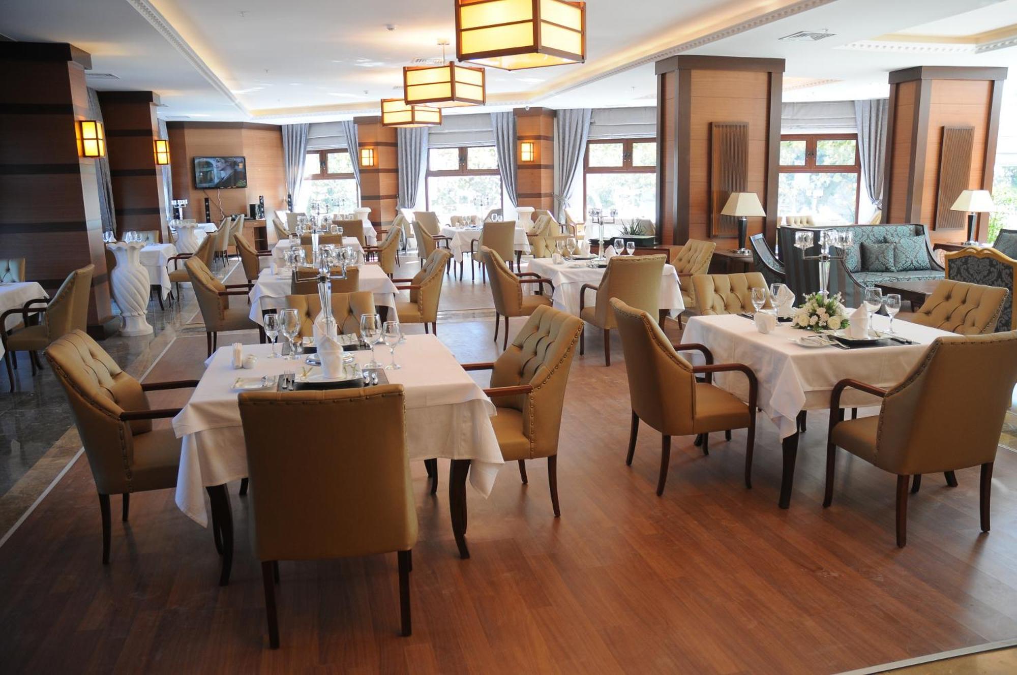 Paradise Island Hotel 3*