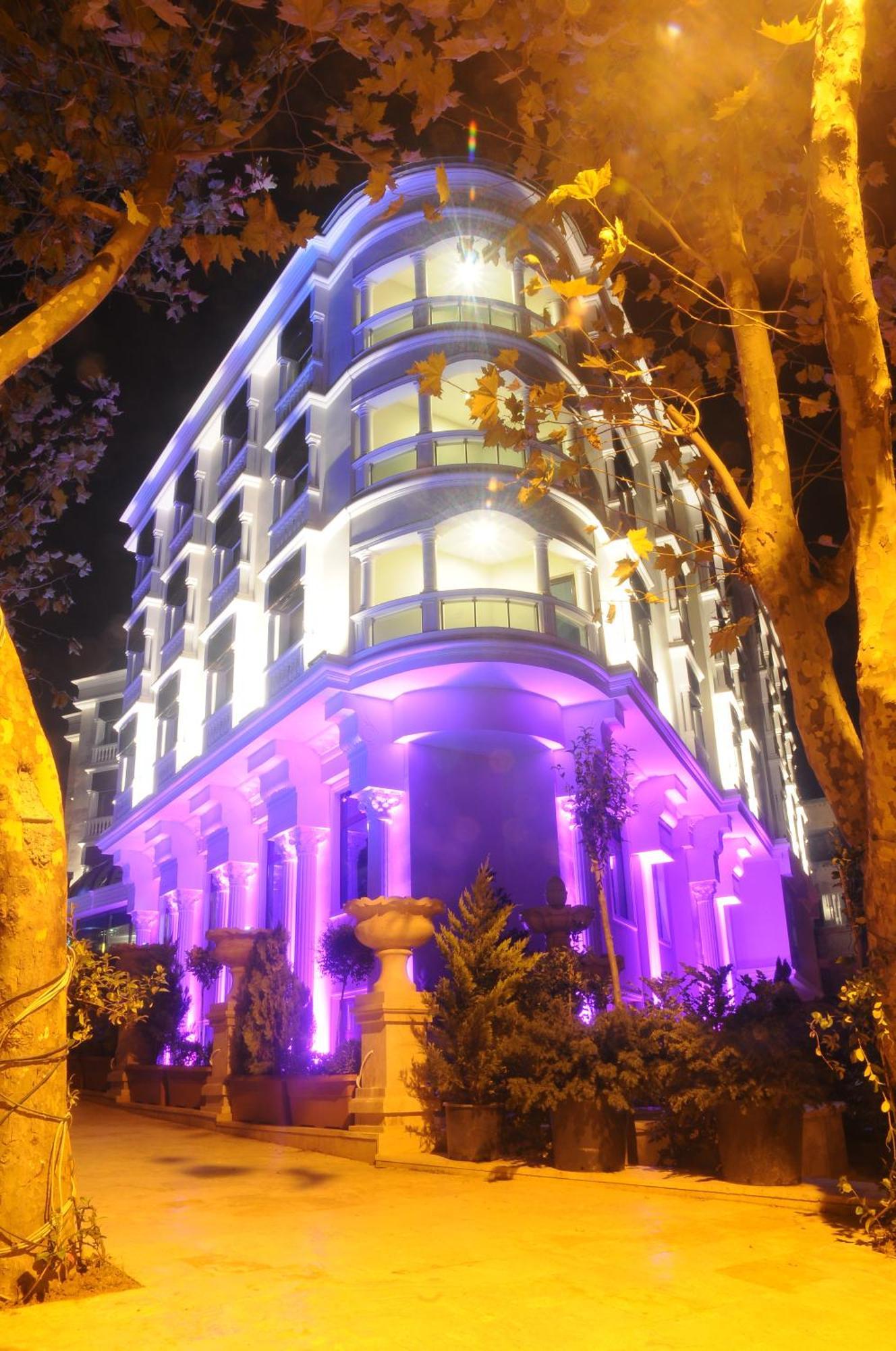 Paradise Island 3*
