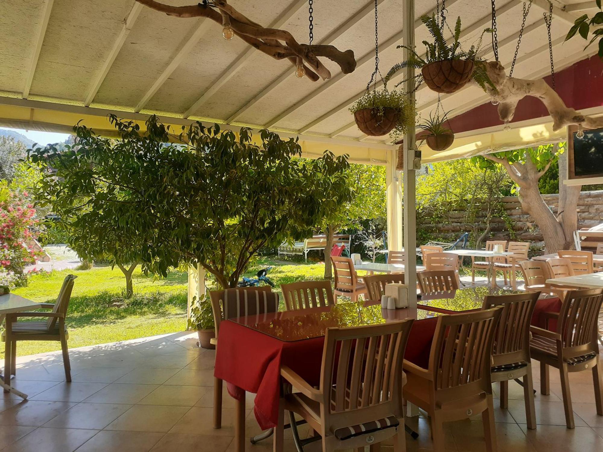 Sunset Boutique & Cirali