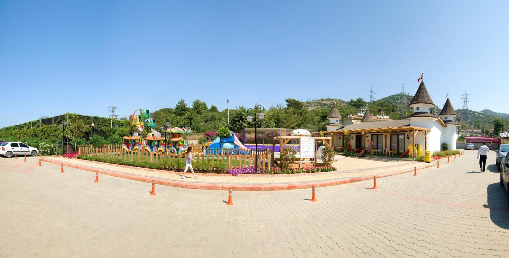 Beach Club Doganay Hotel