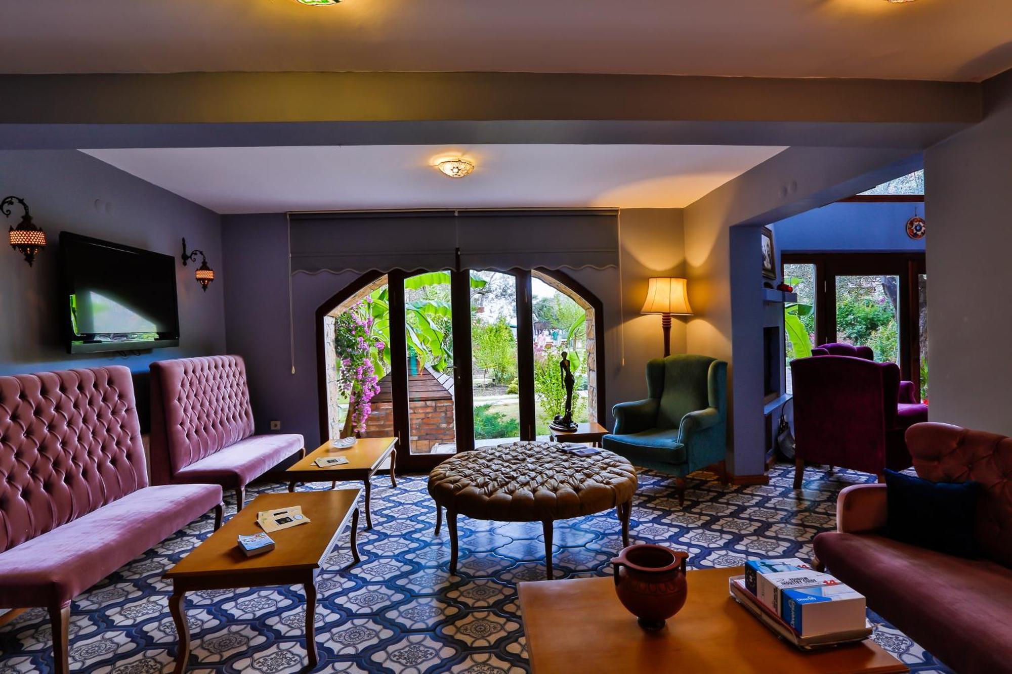 Palace Olive Odore Hotel