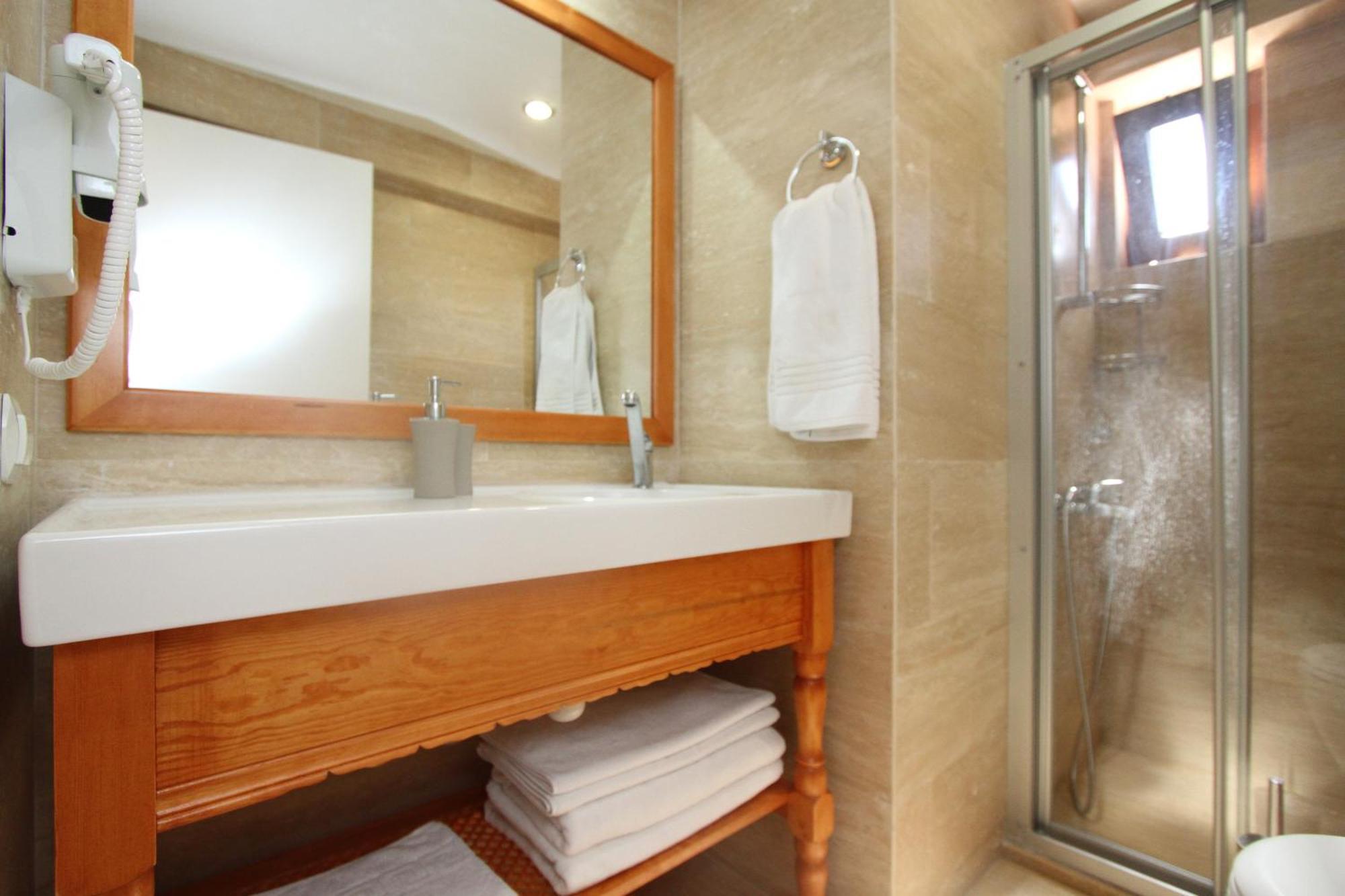 Ayka Hotel