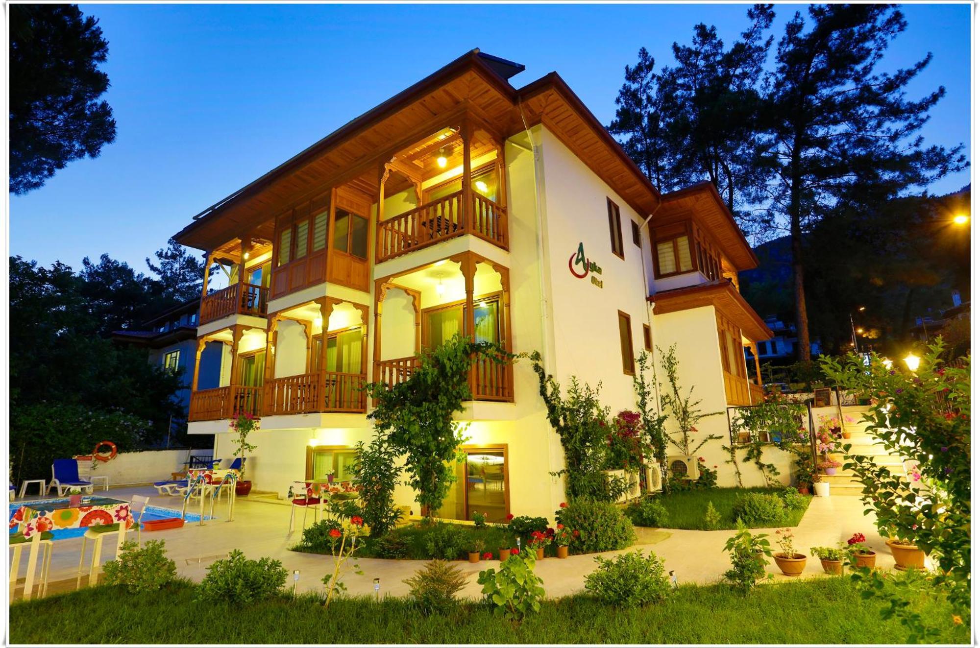 Hotel Ayka *