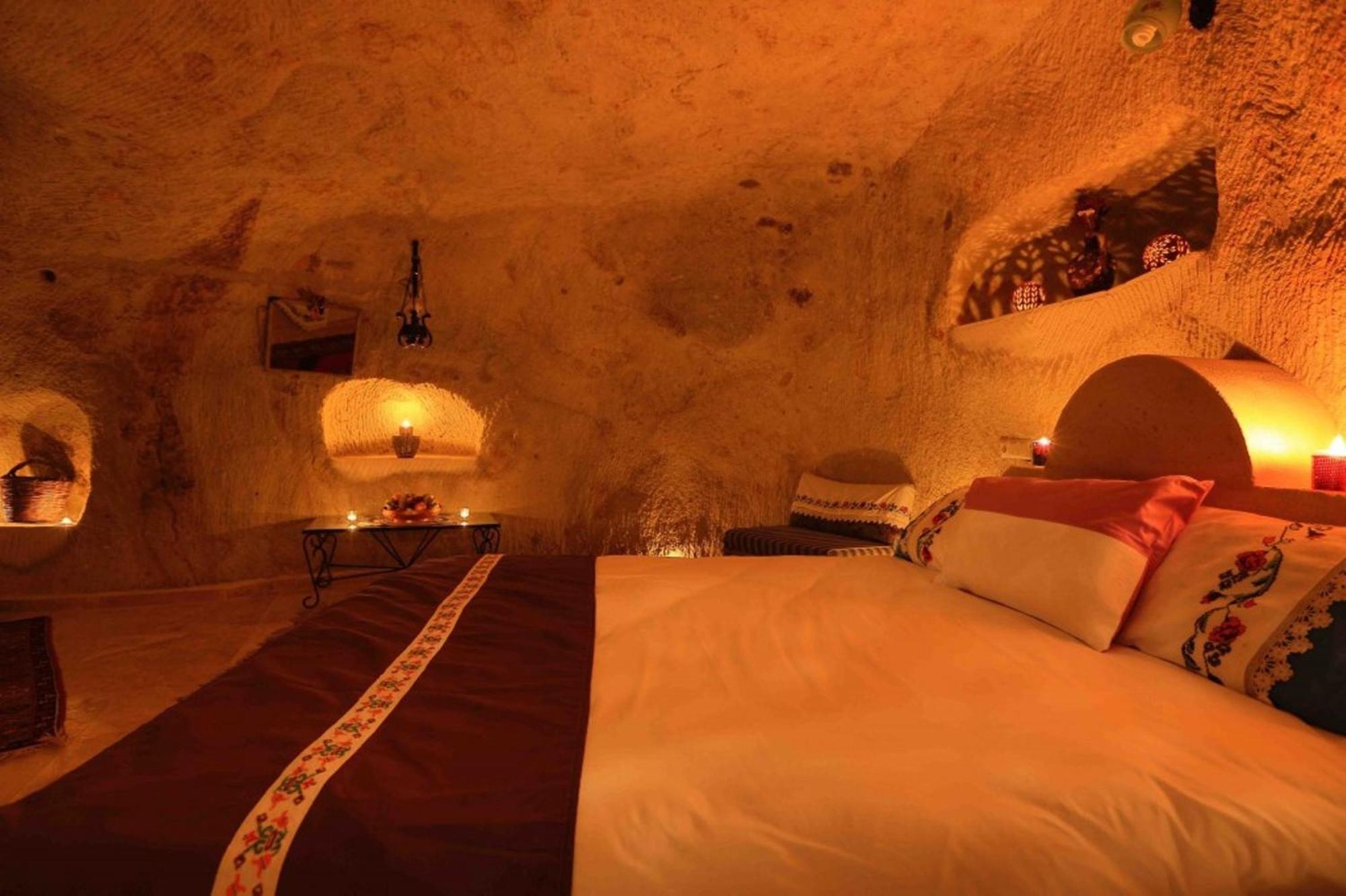 Jerveni Cave 2* Mustafapasa