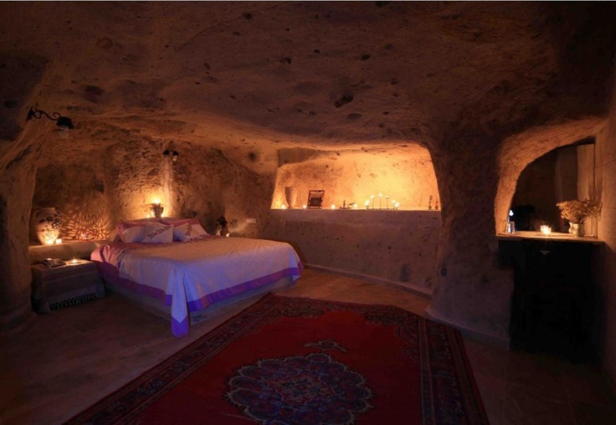 Jerveni Cave 2* Mustafapasa