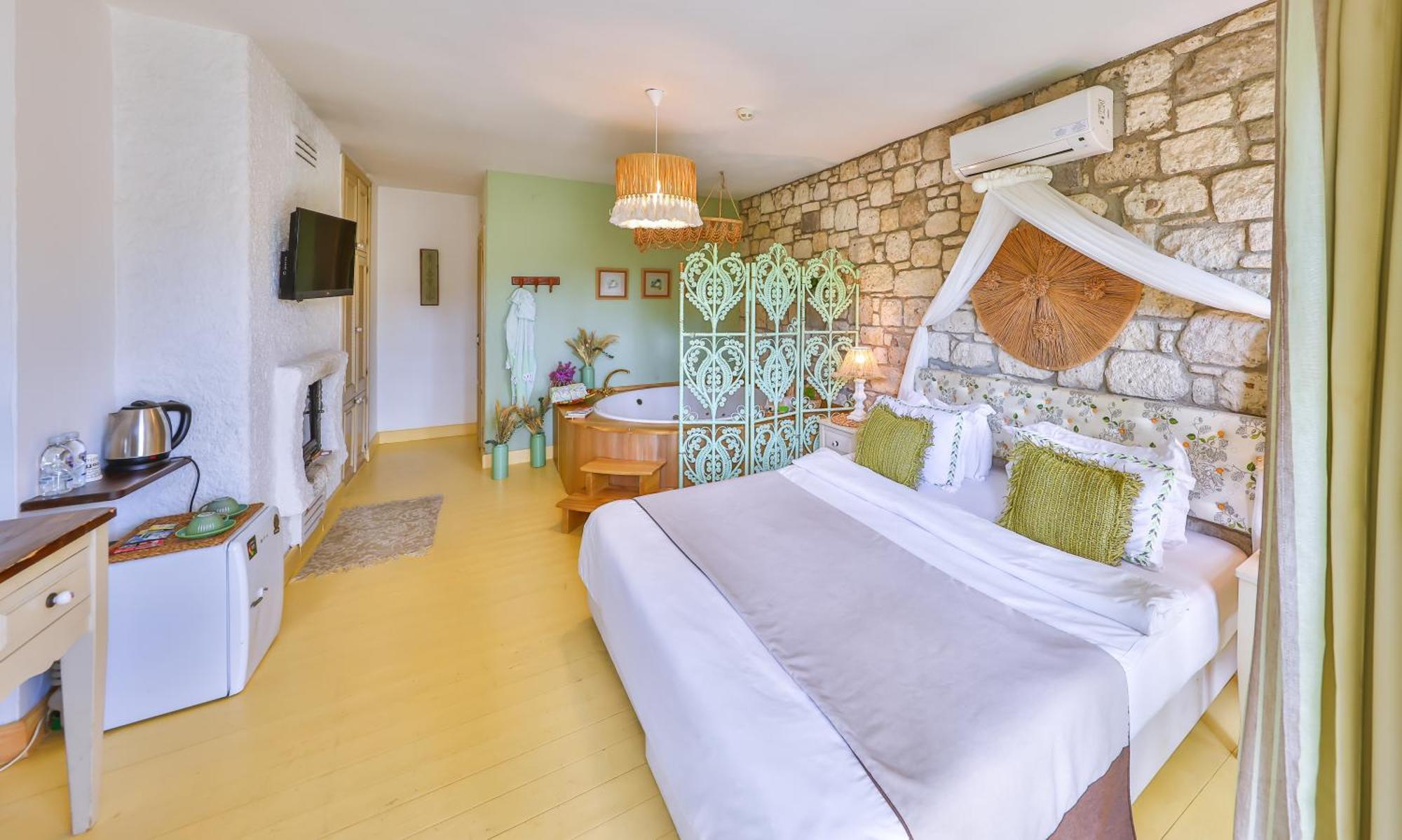 Palas Alacati - Adult Only