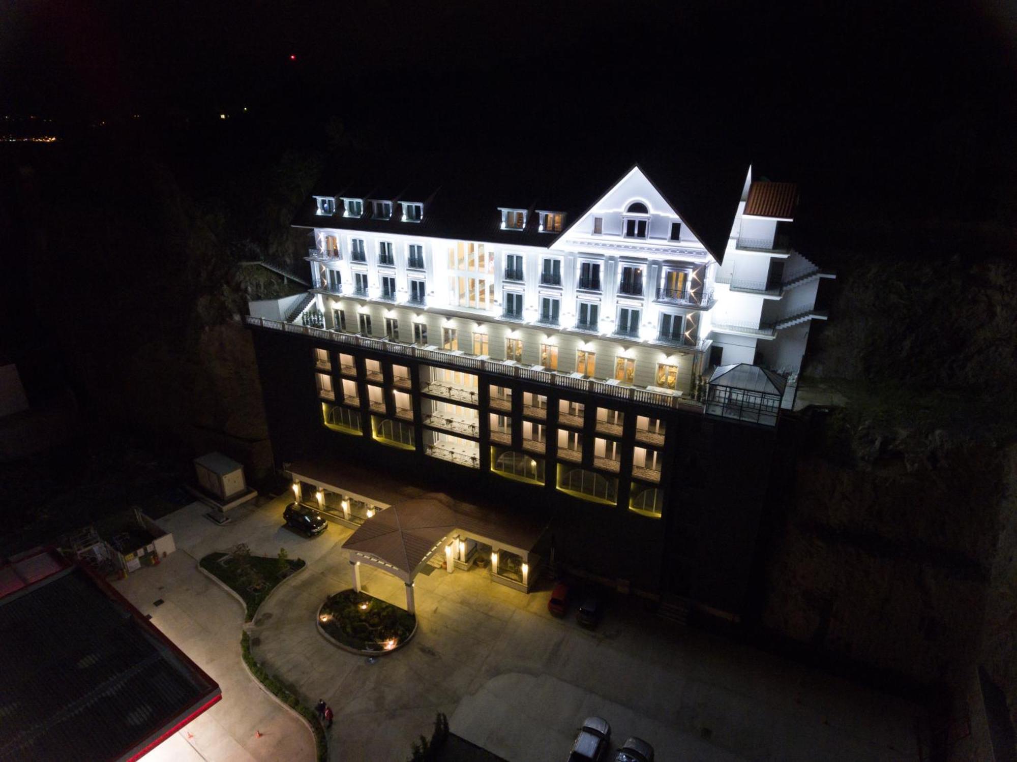 Hotel Mell 3*
